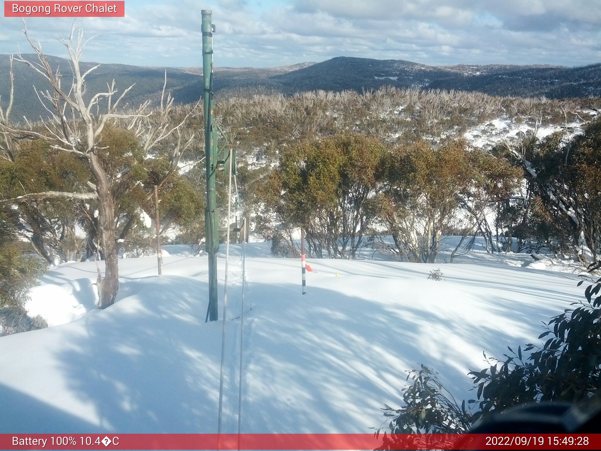 Bogong Web Cam 3:49pm Monday 19th of September 2022