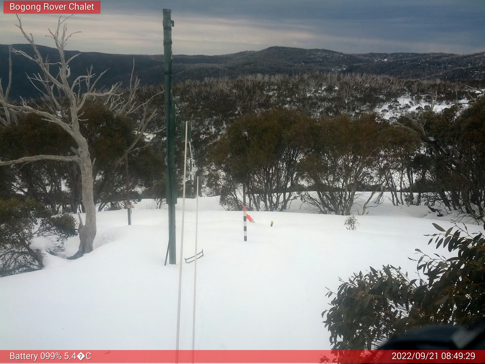 Bogong Web Cam 8:49am Wednesday 21st of September 2022