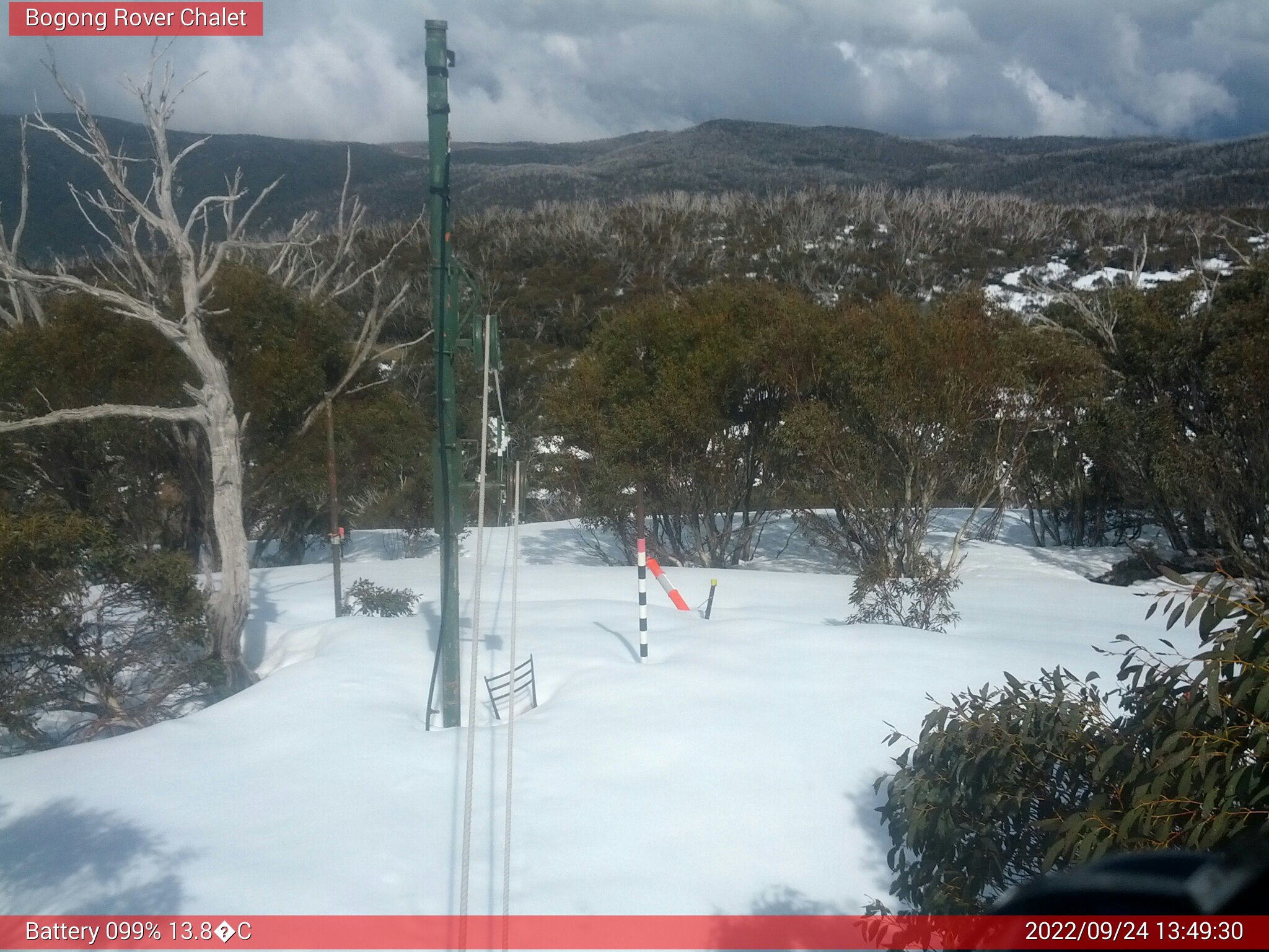 Bogong Web Cam 1:49pm Saturday 24th of September 2022