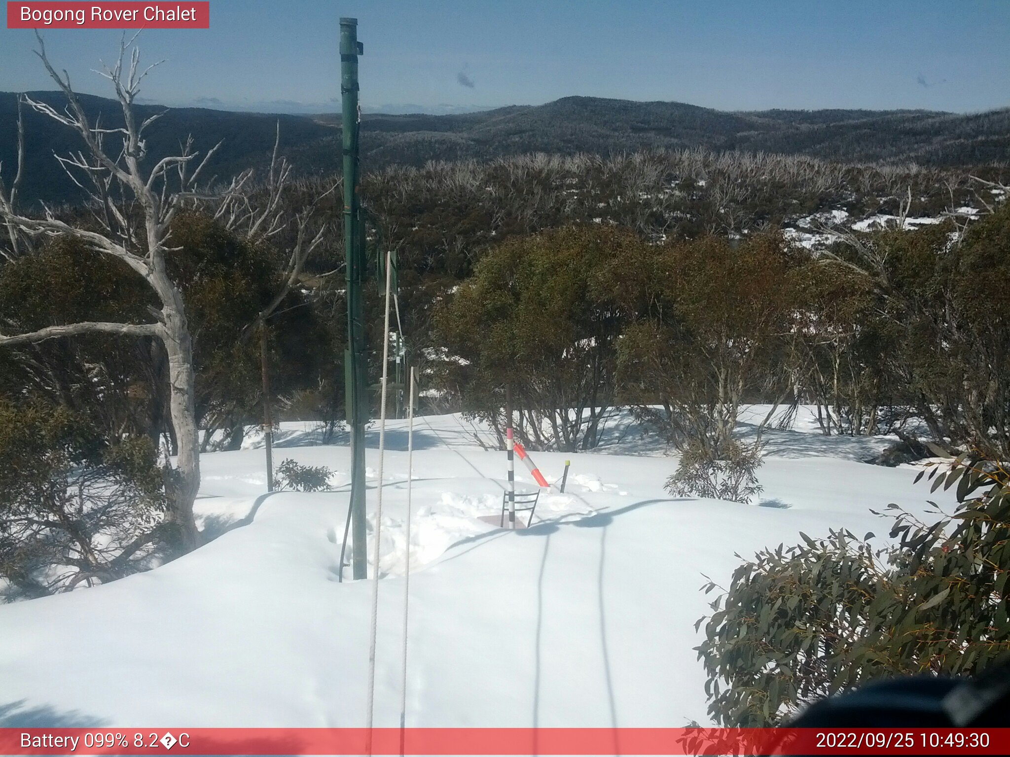 Bogong Web Cam 10:49am Sunday 25th of September 2022