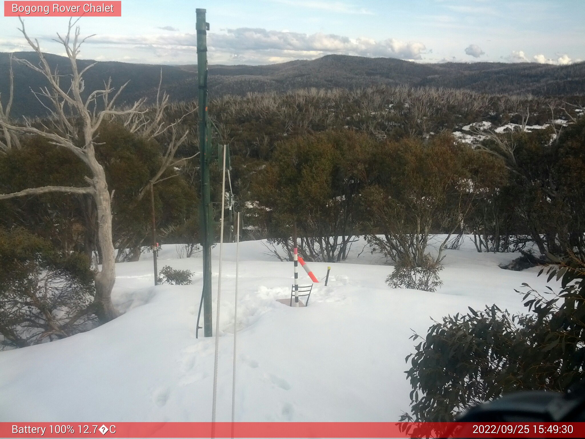 Bogong Web Cam 3:49pm Sunday 25th of September 2022