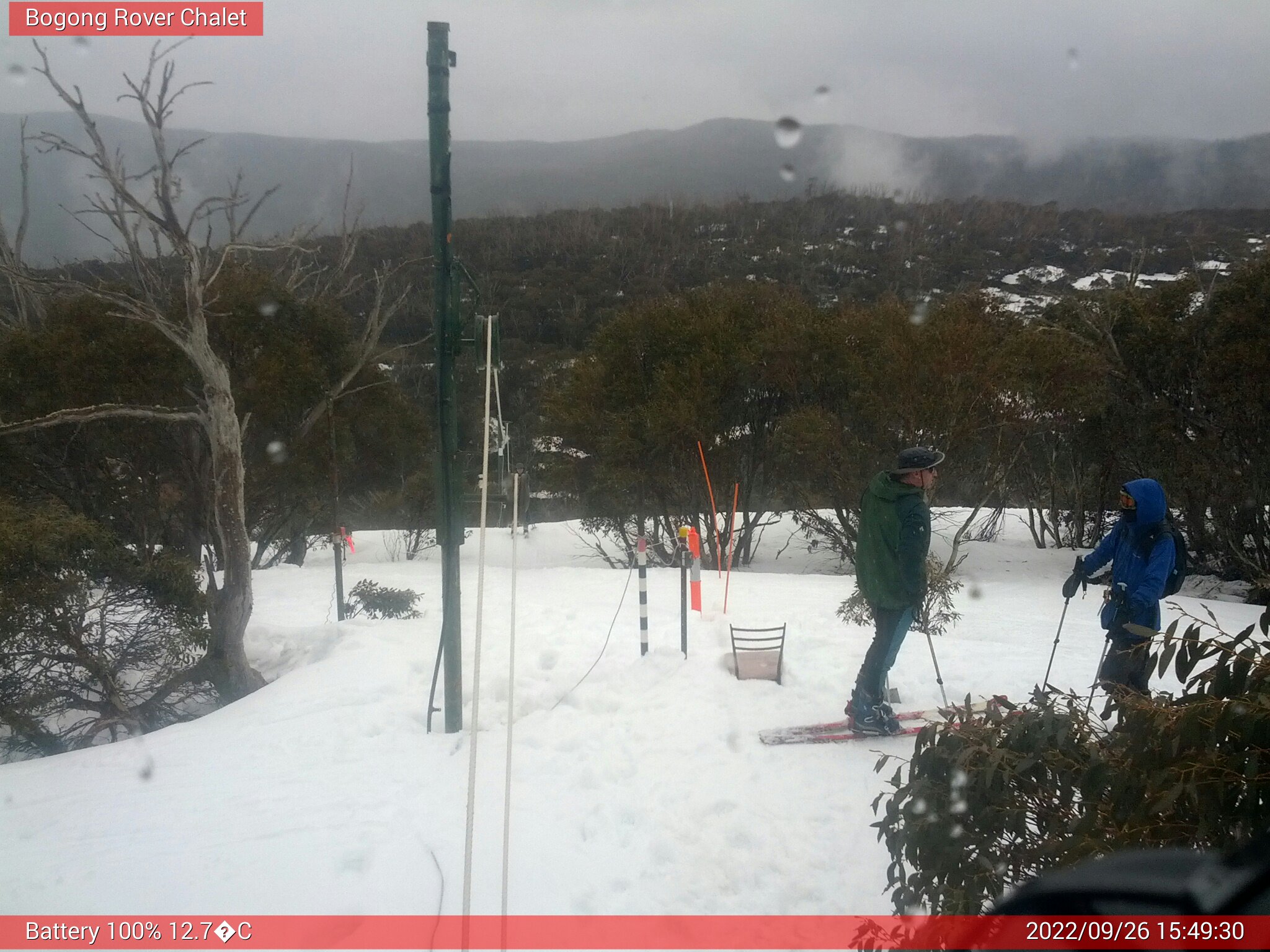 Bogong Web Cam 3:49pm Monday 26th of September 2022