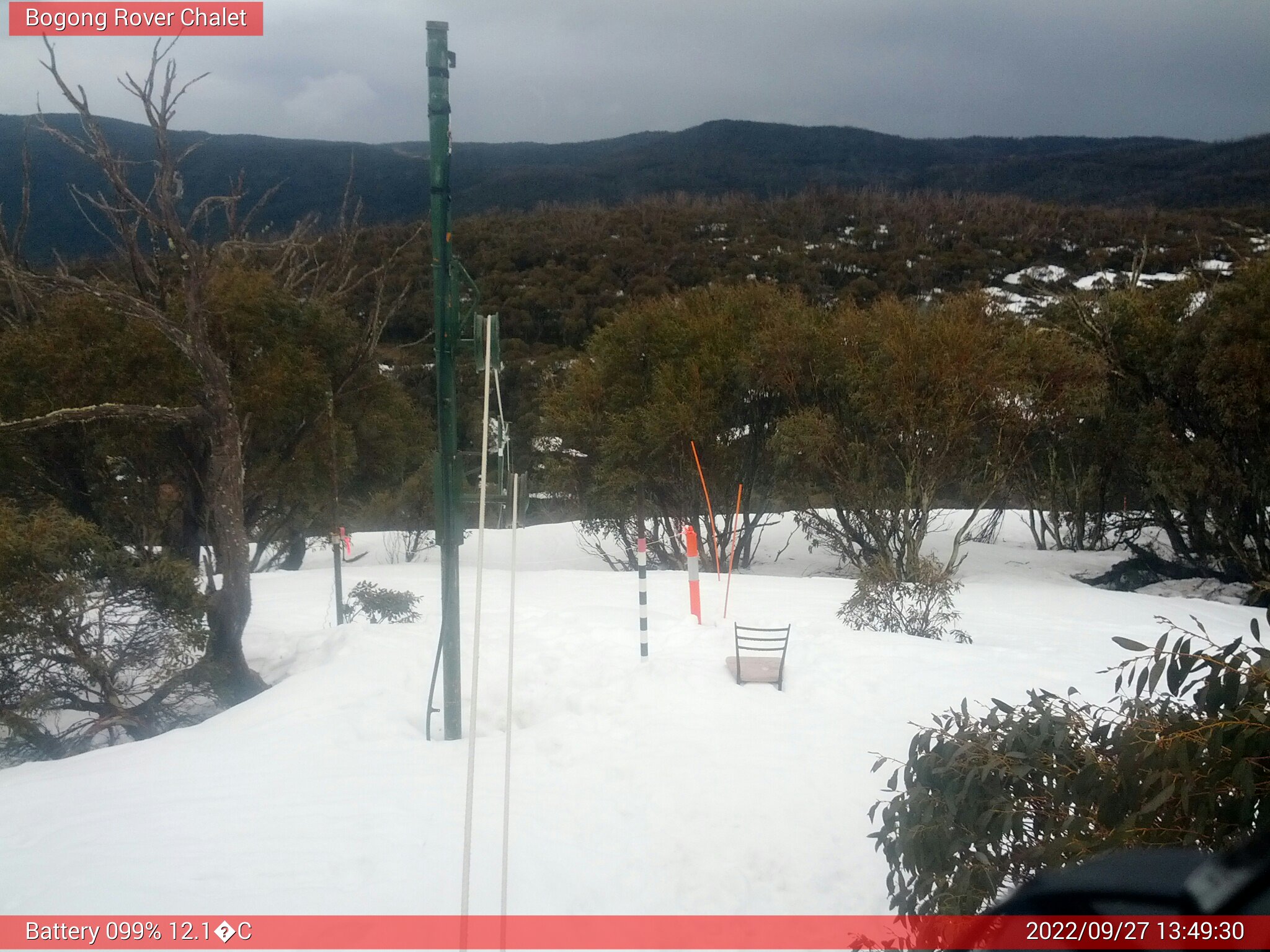 Bogong Web Cam 1:49pm Tuesday 27th of September 2022