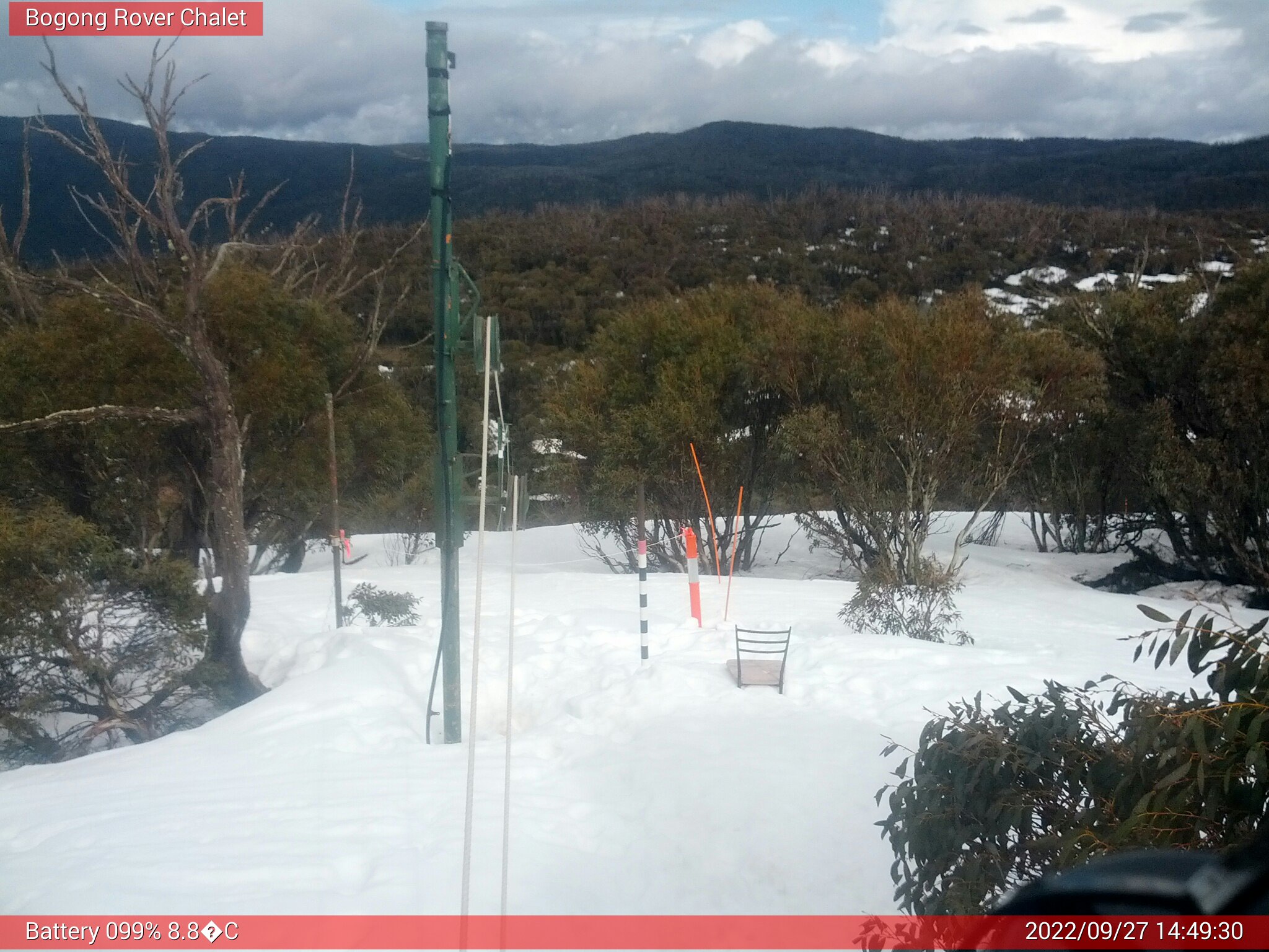 Bogong Web Cam 2:49pm Tuesday 27th of September 2022