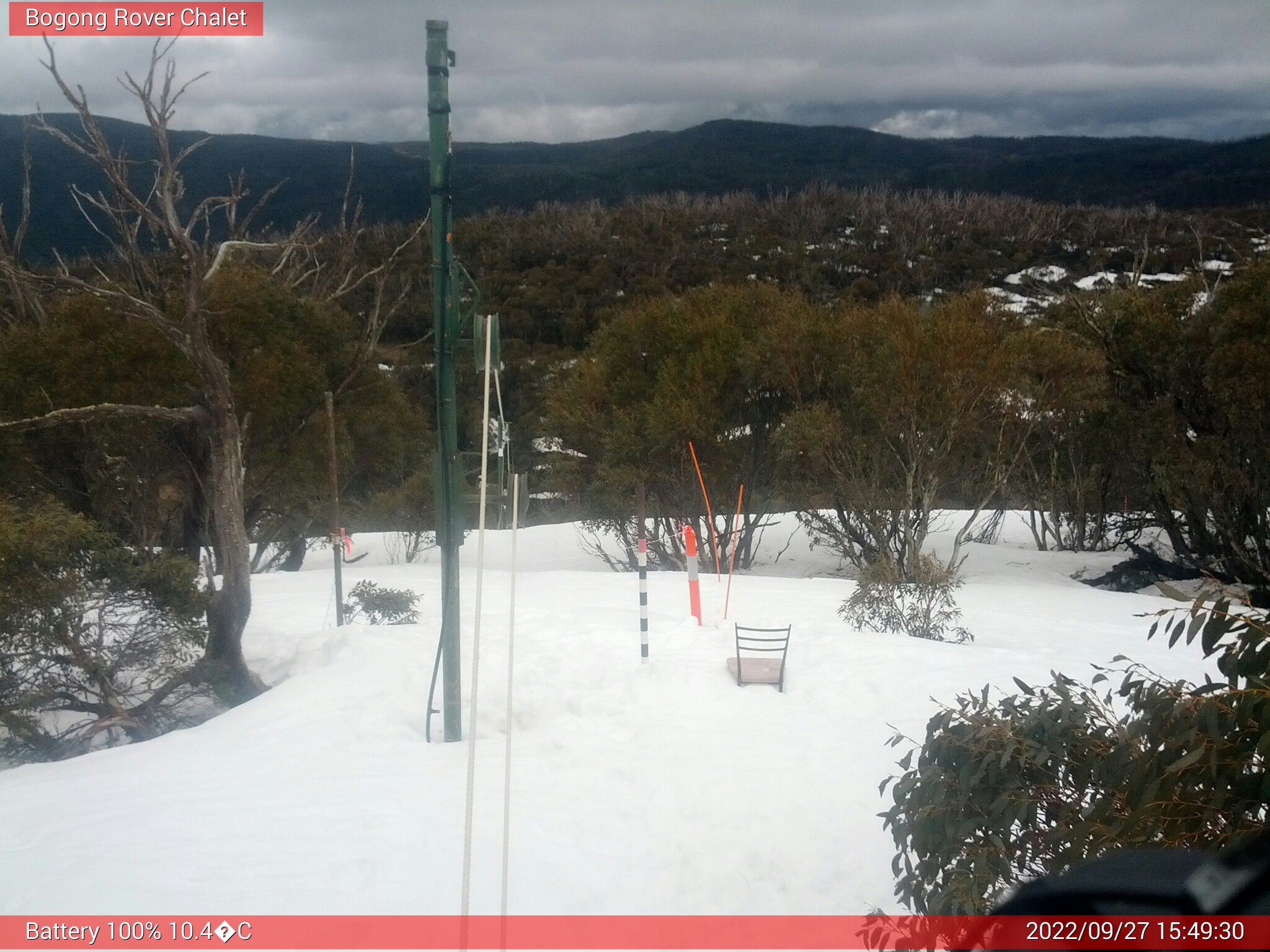 Bogong Web Cam 3:49pm Tuesday 27th of September 2022