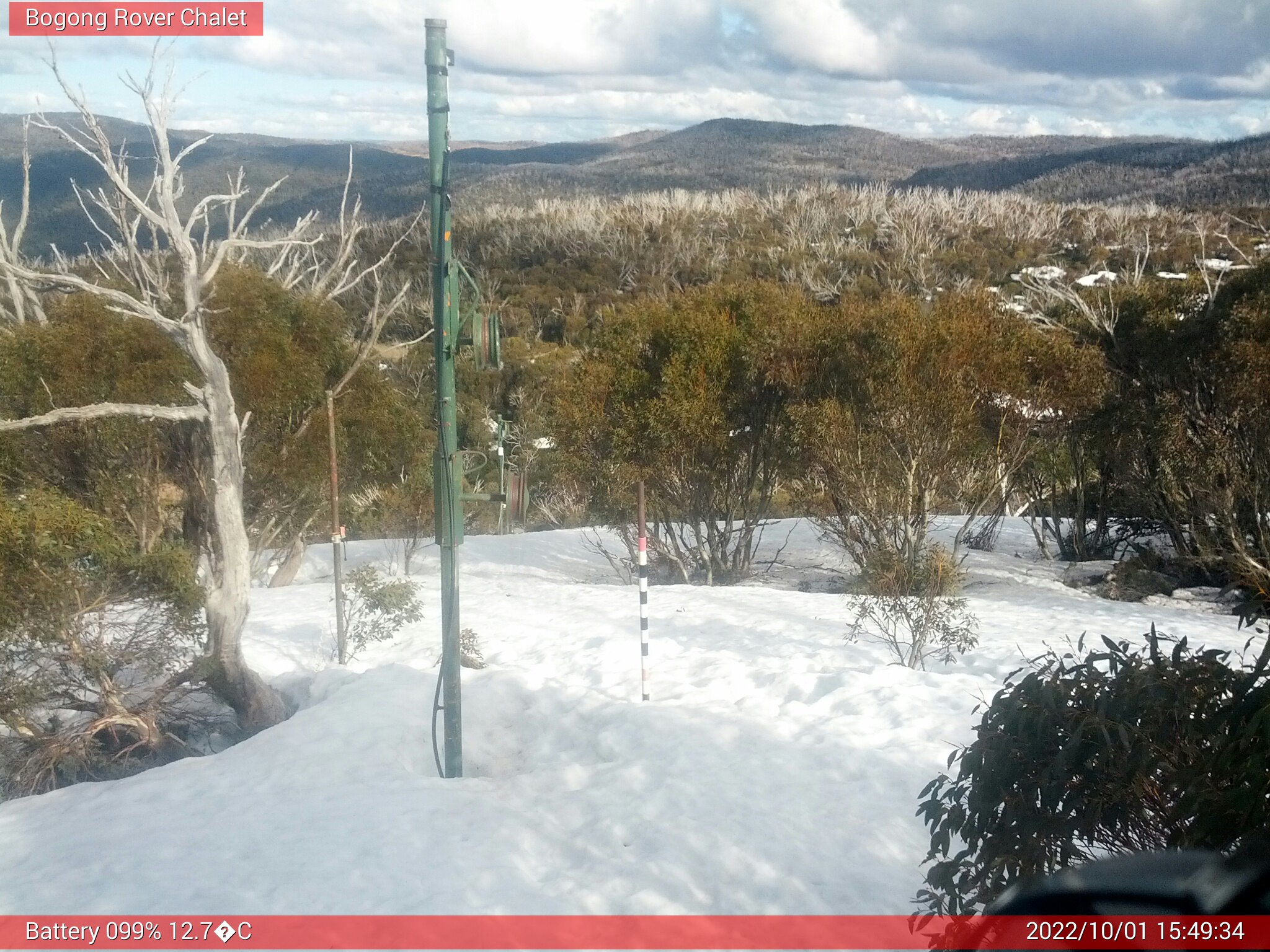 Bogong Web Cam 3:49pm Saturday 1st of October 2022