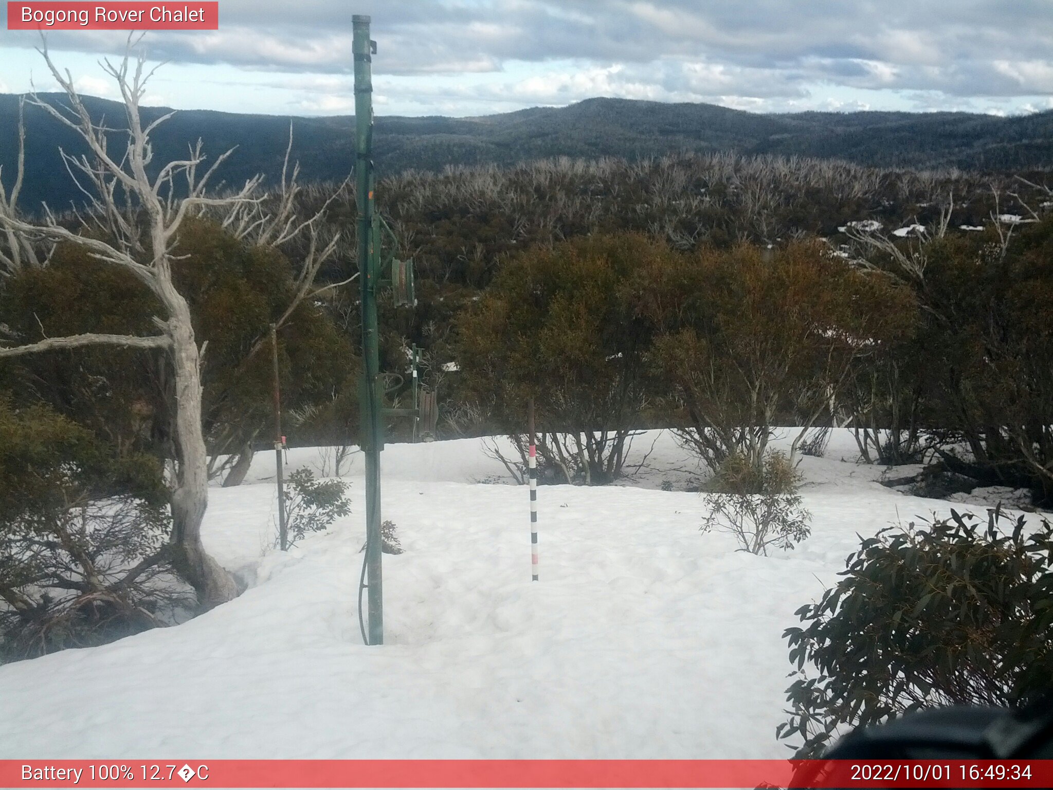 Bogong Web Cam 4:49pm Saturday 1st of October 2022