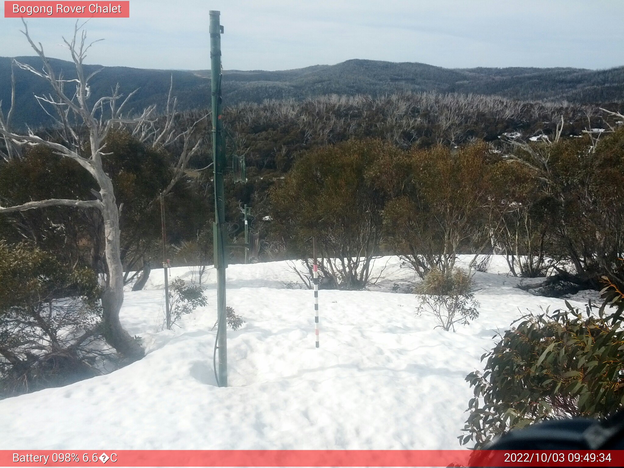 Bogong Web Cam 9:49am Monday 3rd of October 2022