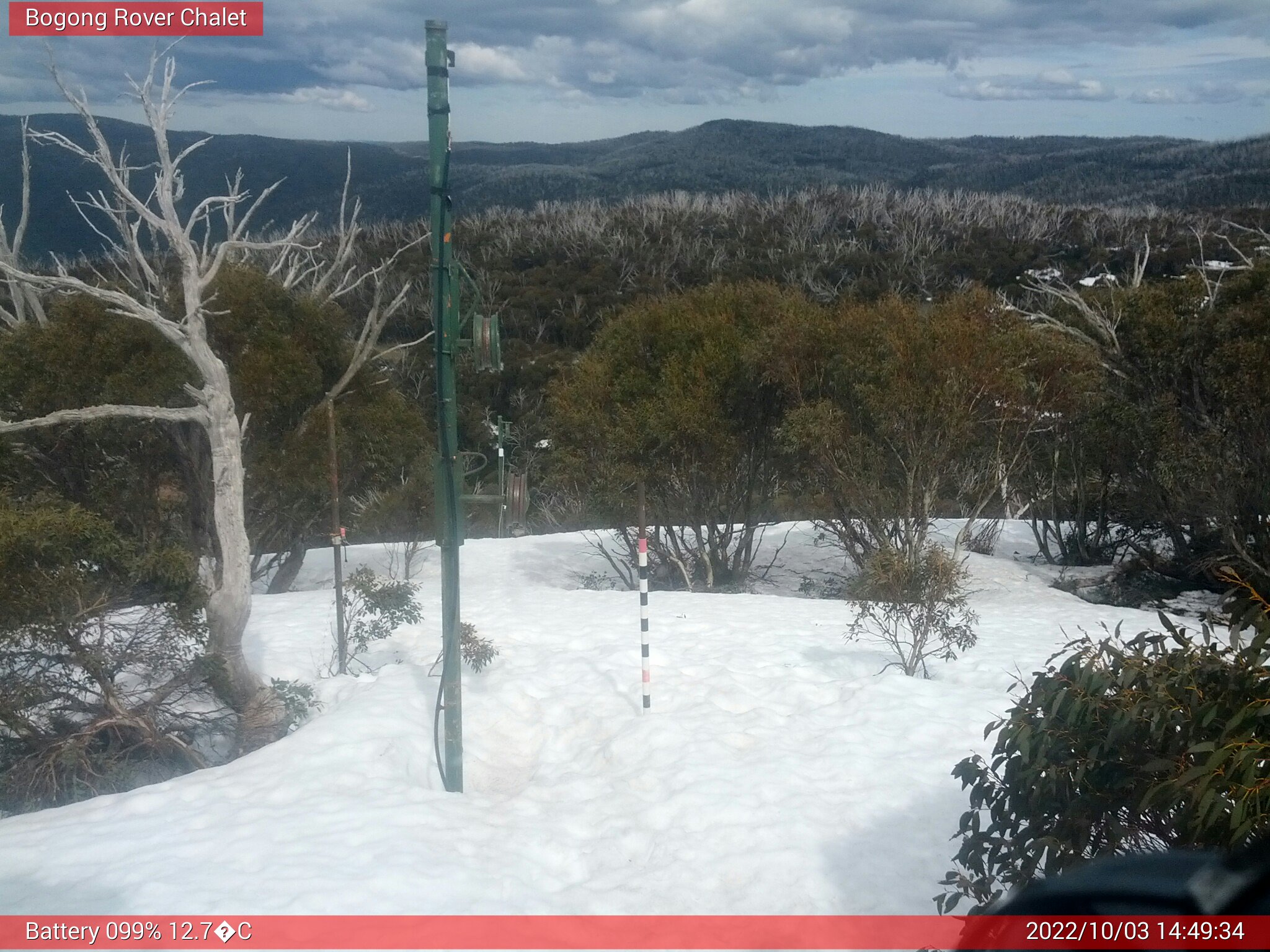 Bogong Web Cam 2:49pm Monday 3rd of October 2022