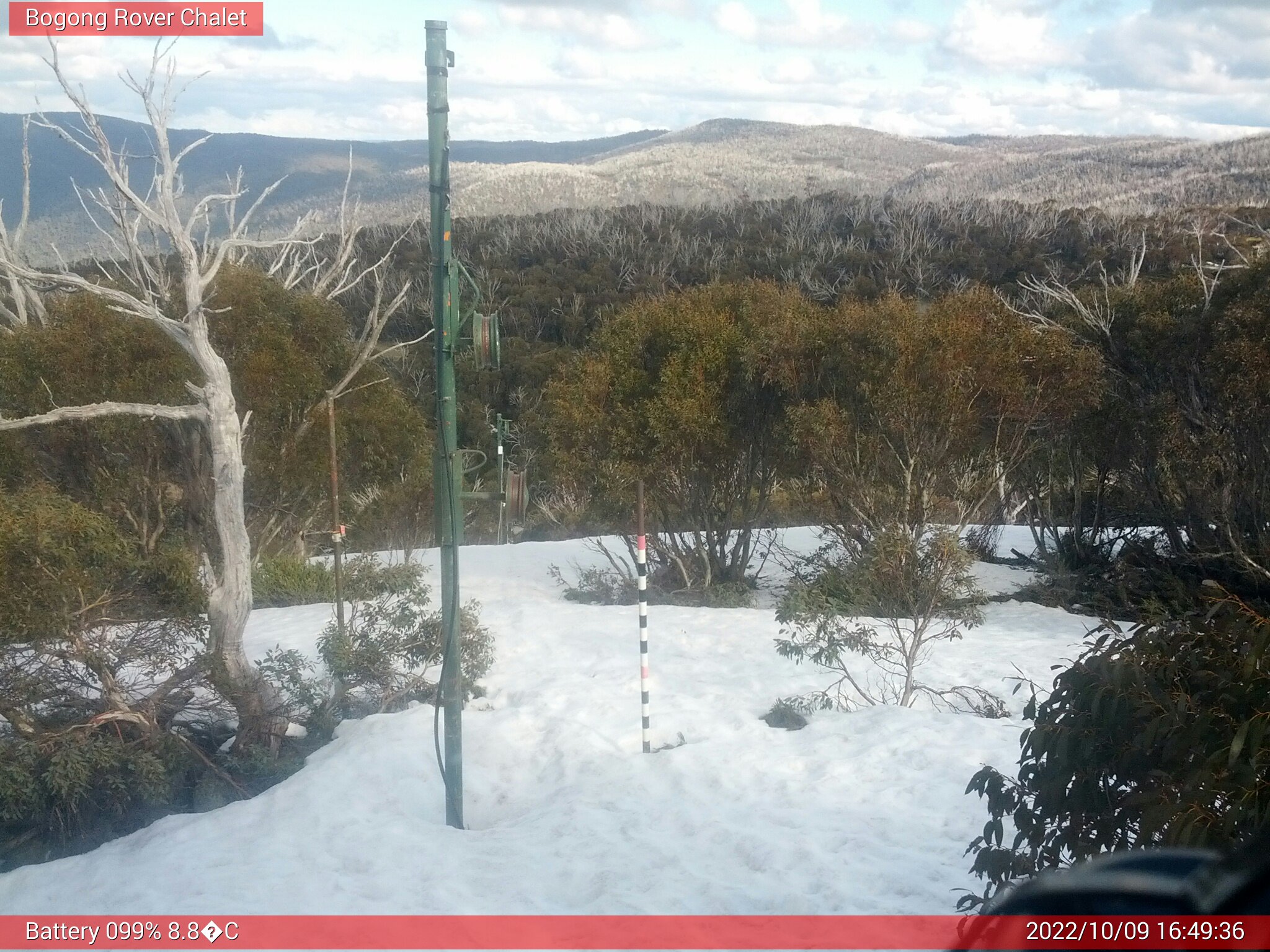 Bogong Web Cam 4:49pm Sunday 9th of October 2022