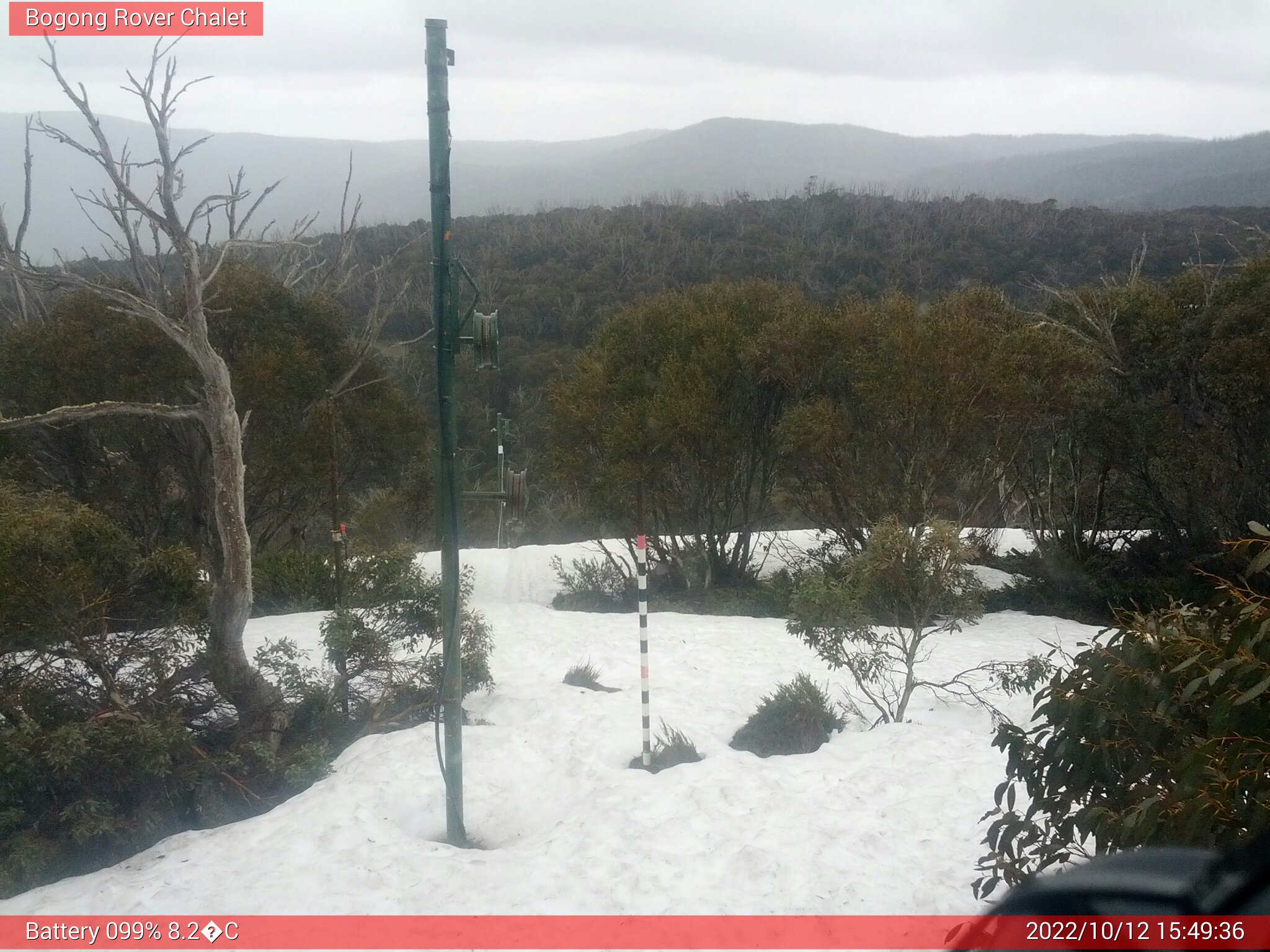 Bogong Web Cam 3:49pm Wednesday 12th of October 2022