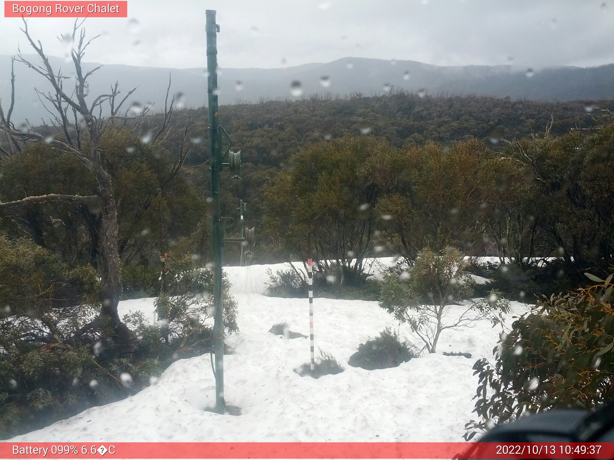 Bogong Web Cam 10:49am Thursday 13th of October 2022