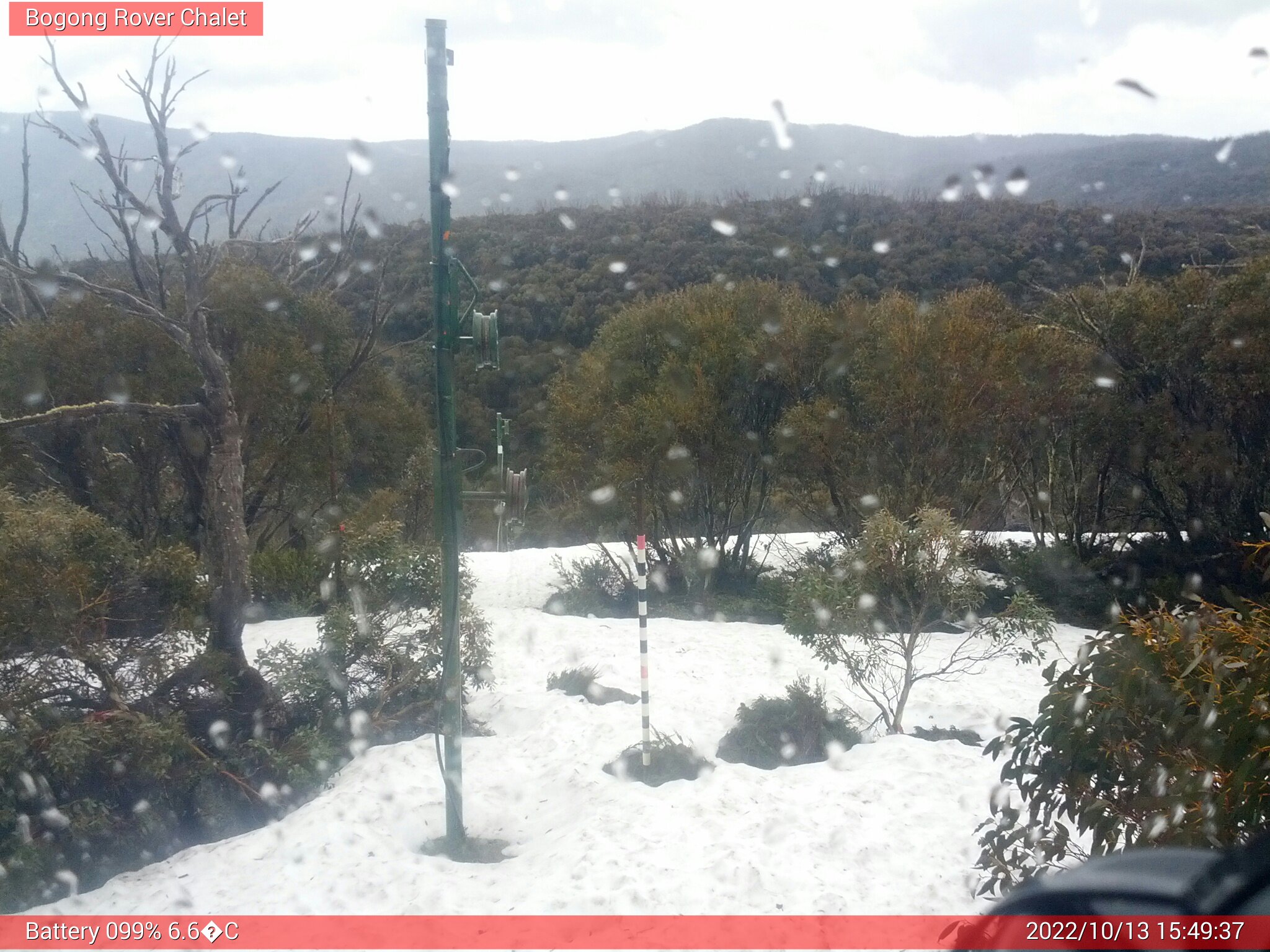 Bogong Web Cam 3:49pm Thursday 13th of October 2022