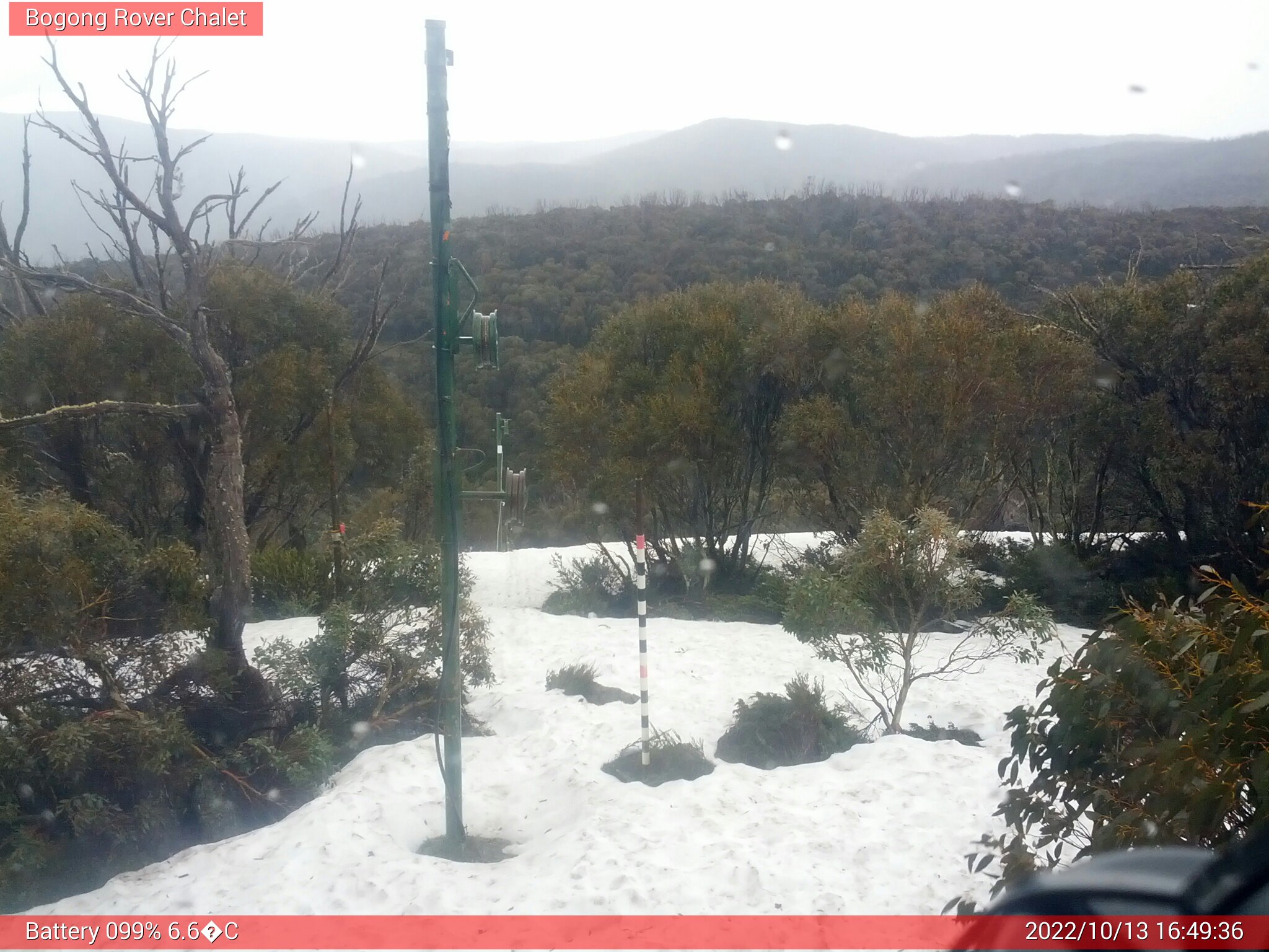 Bogong Web Cam 4:49pm Thursday 13th of October 2022