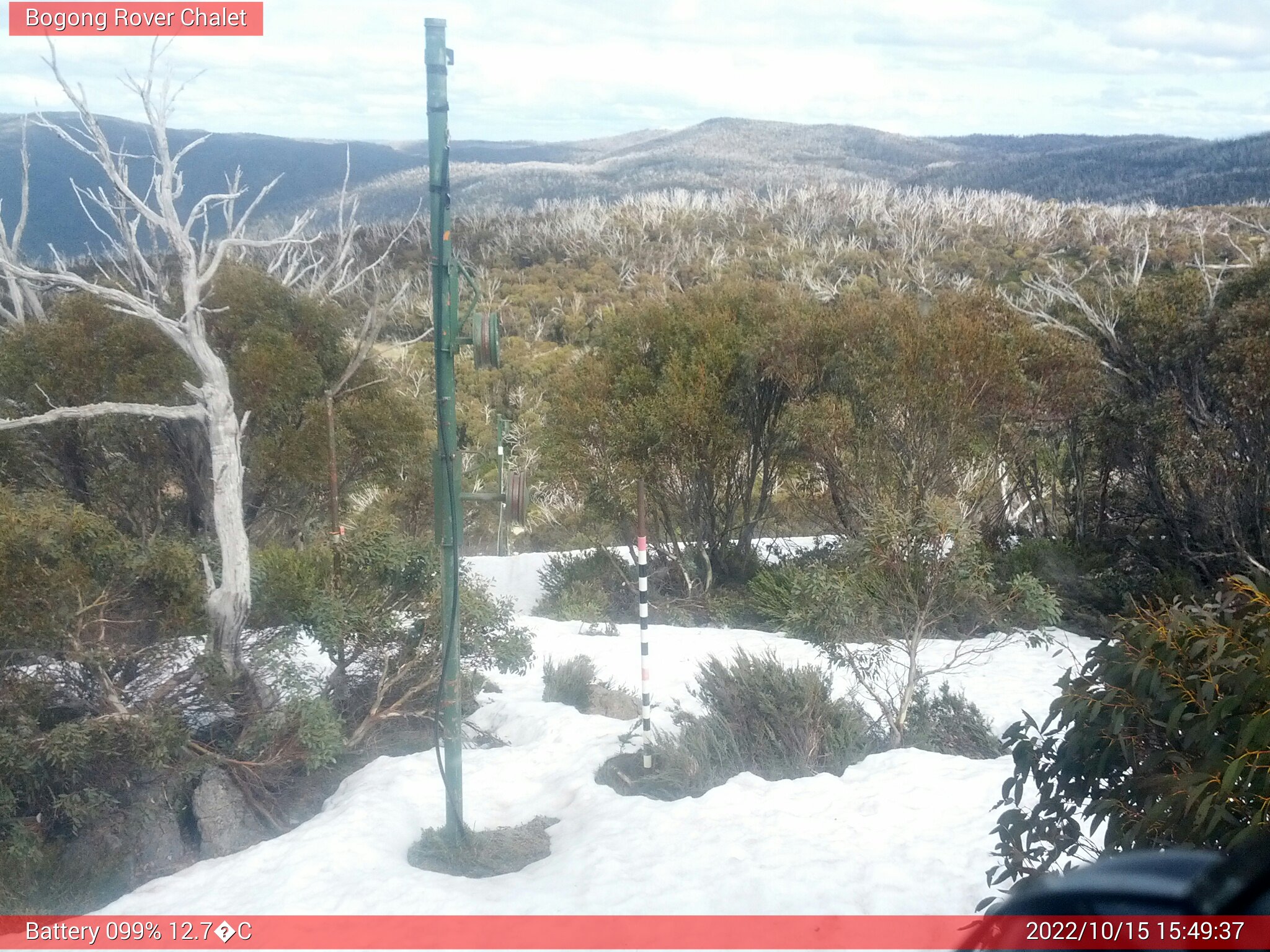 Bogong Web Cam 3:49pm Saturday 15th of October 2022