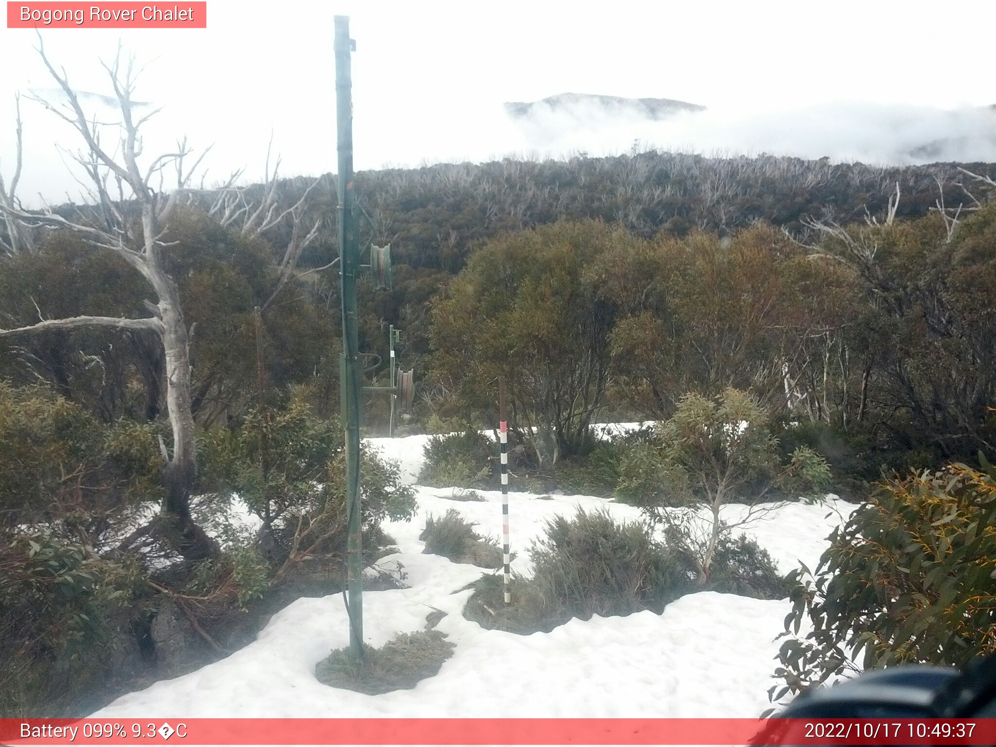 Bogong Web Cam 10:49am Monday 17th of October 2022