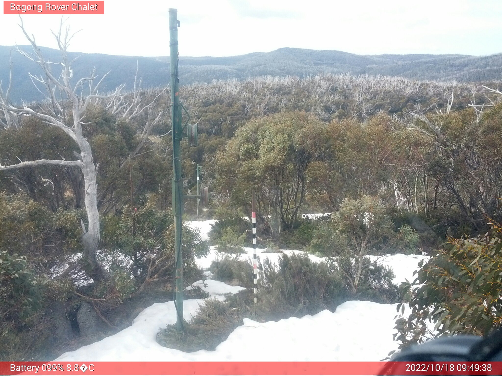 Bogong Web Cam 9:49am Tuesday 18th of October 2022