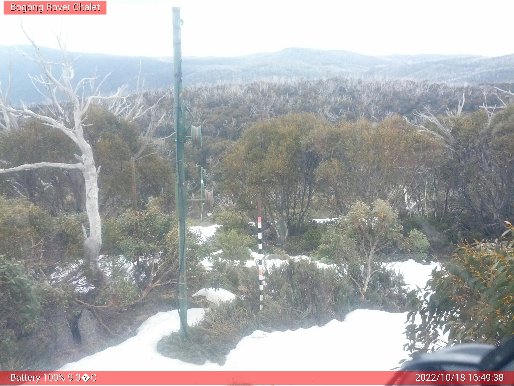 Bogong Web Cam 4:49pm Tuesday 18th of October 2022