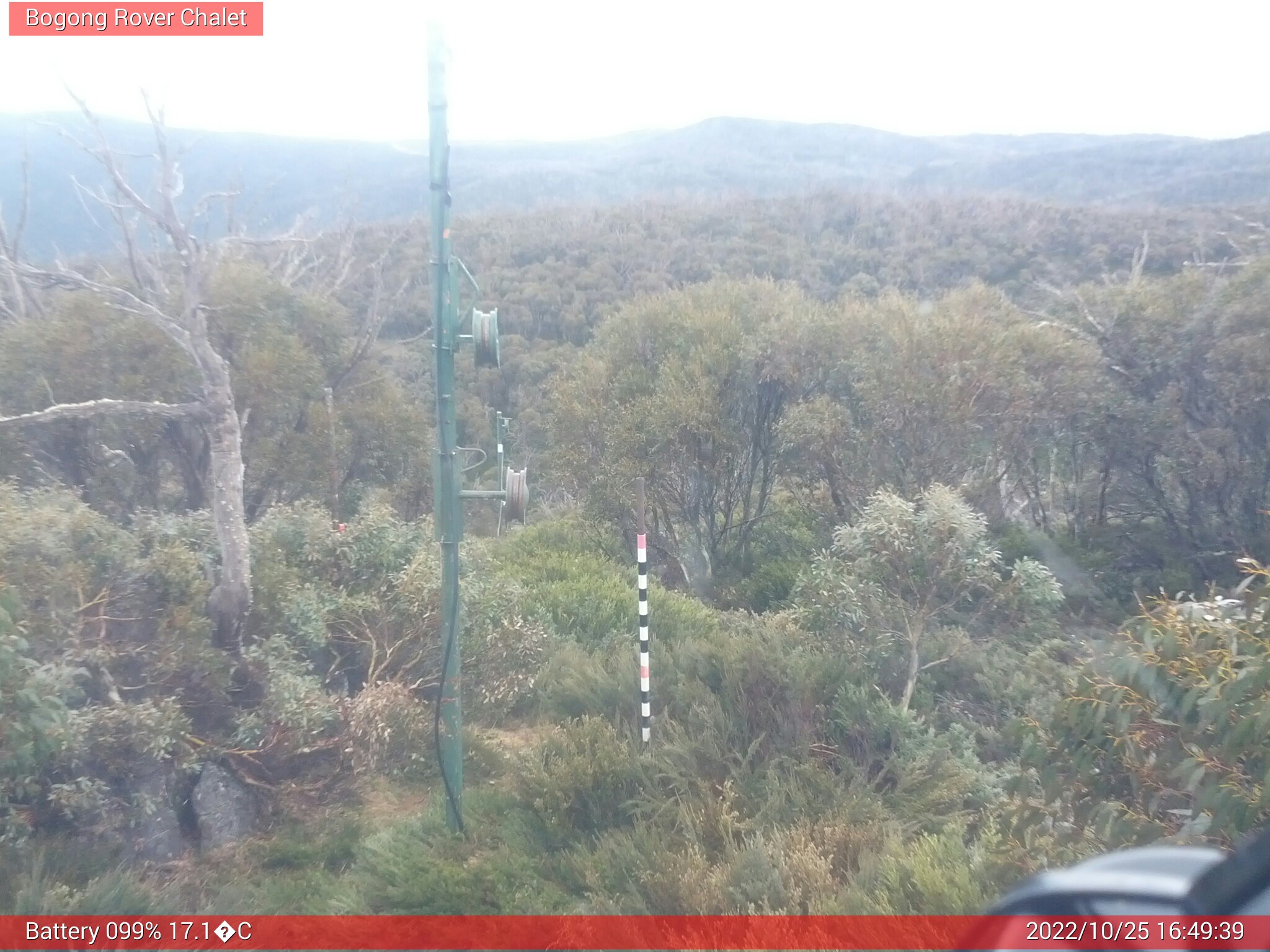 Bogong Web Cam 4:49pm Tuesday 25th of October 2022