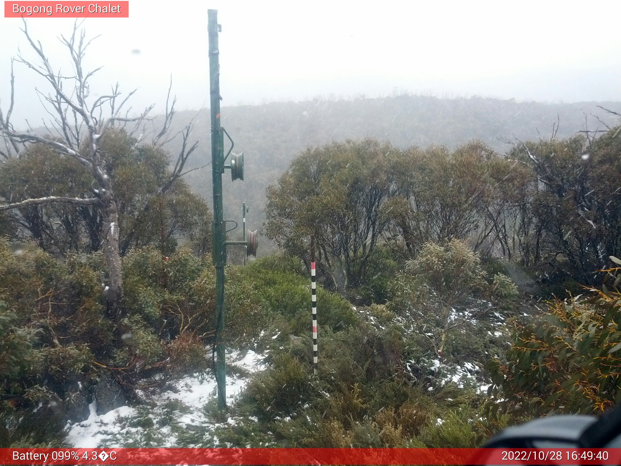 Bogong Web Cam 4:49pm Friday 28th of October 2022