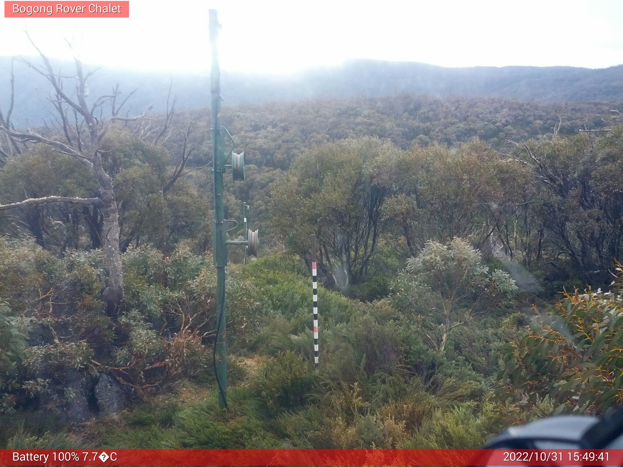 Bogong Web Cam 3:49pm Monday 31st of October 2022