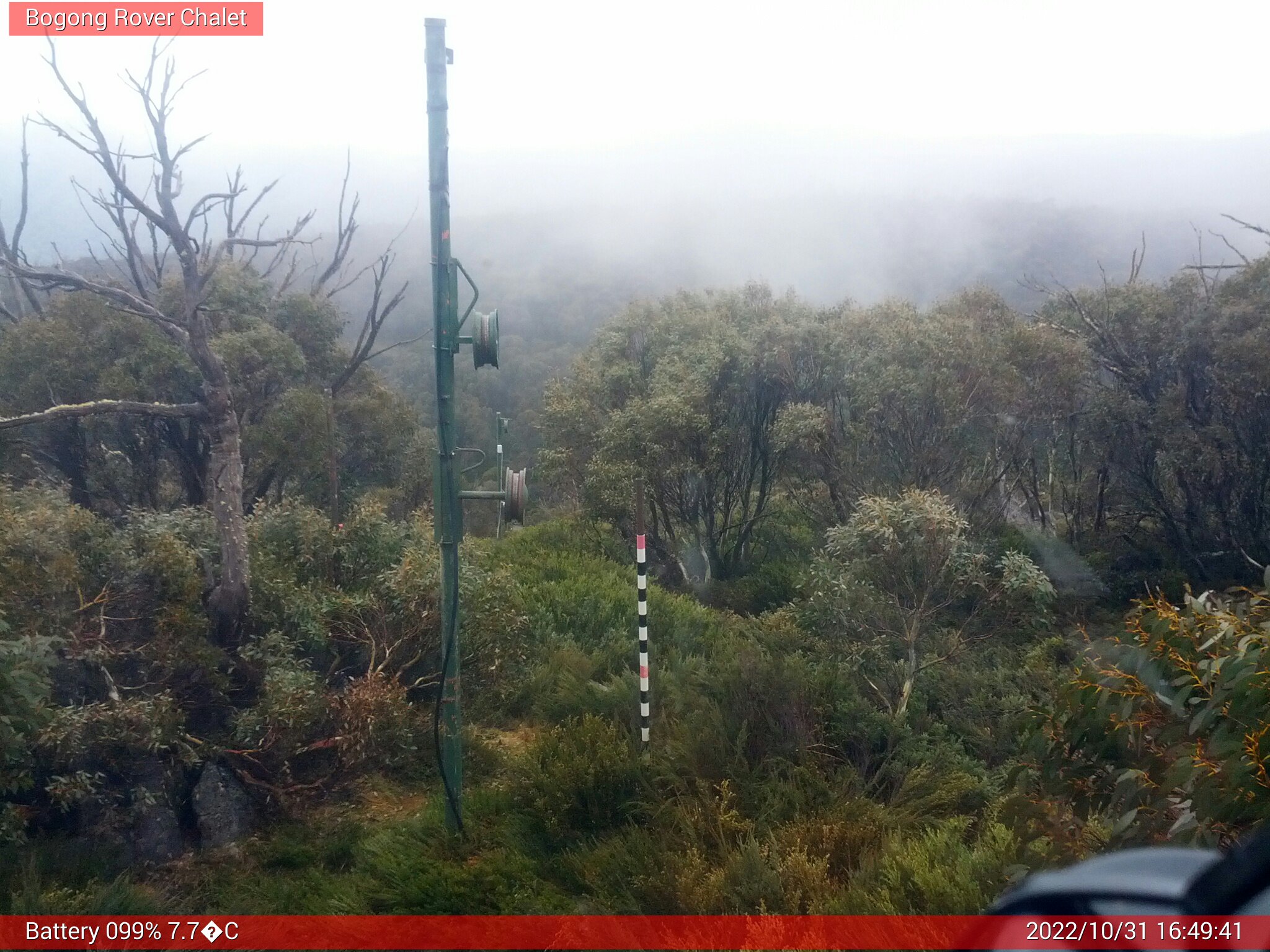 Bogong Web Cam 4:49pm Monday 31st of October 2022