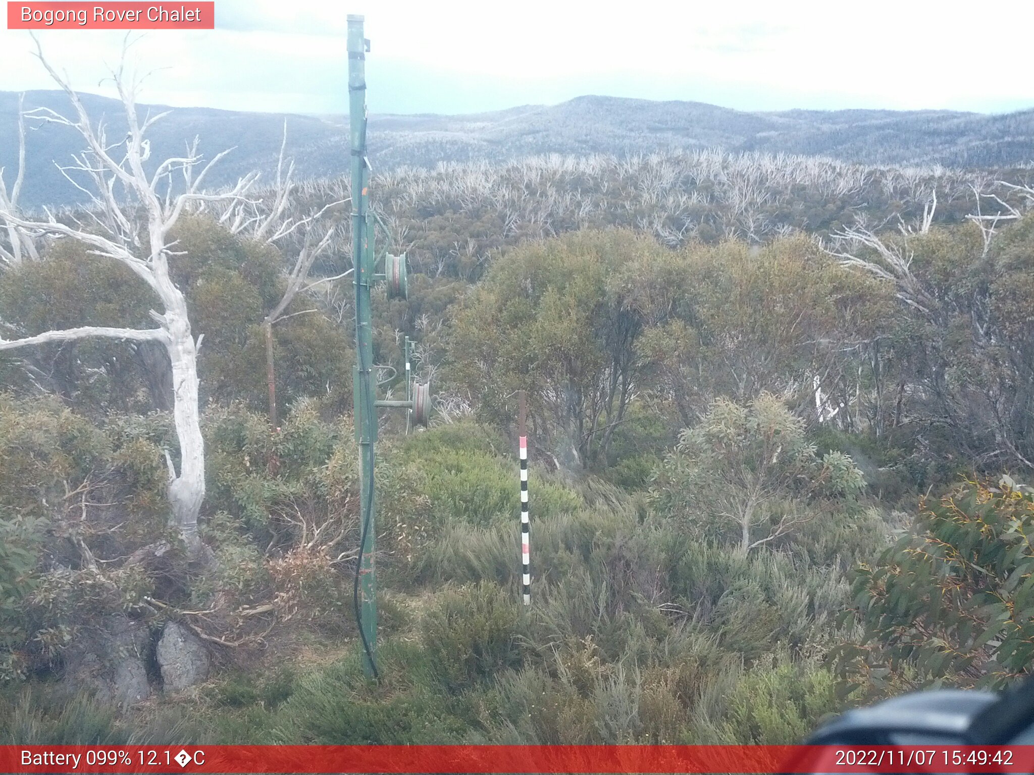 Bogong Web Cam 3:49pm Monday 7th of November 2022