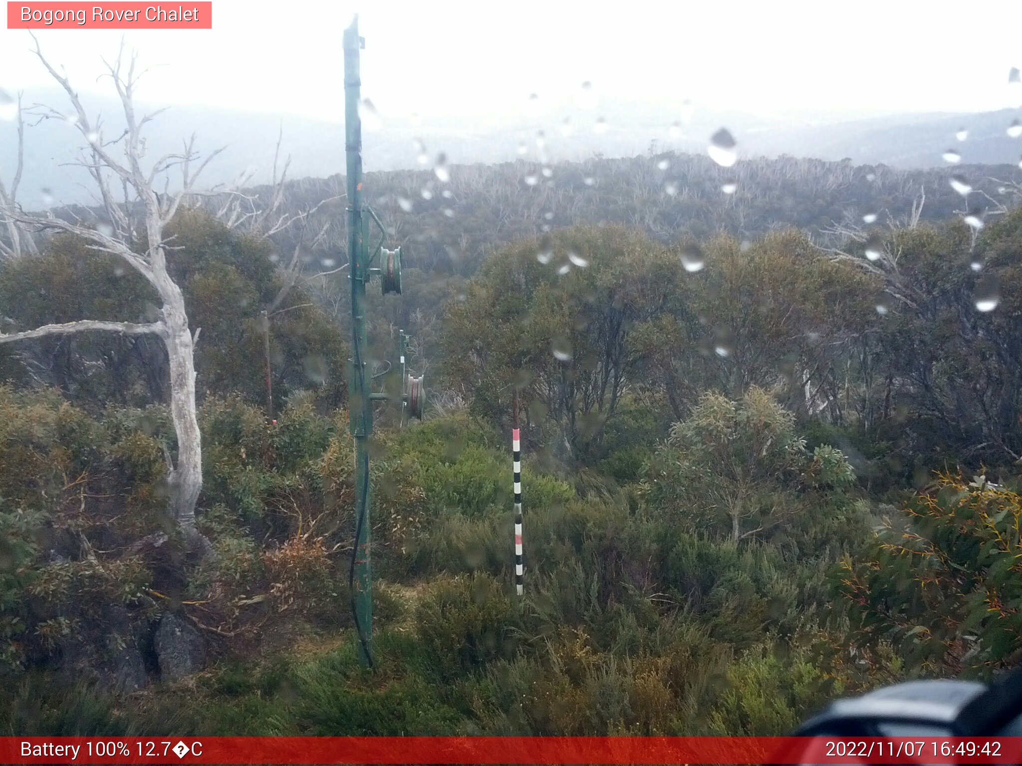 Bogong Web Cam 4:49pm Monday 7th of November 2022