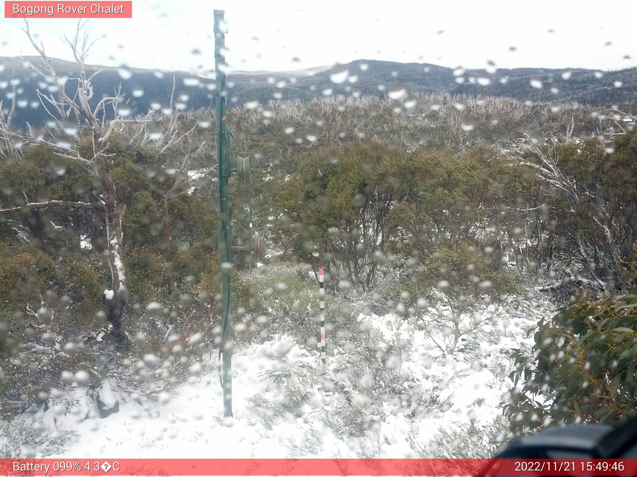 Bogong Web Cam 3:49pm Monday 21st of November 2022