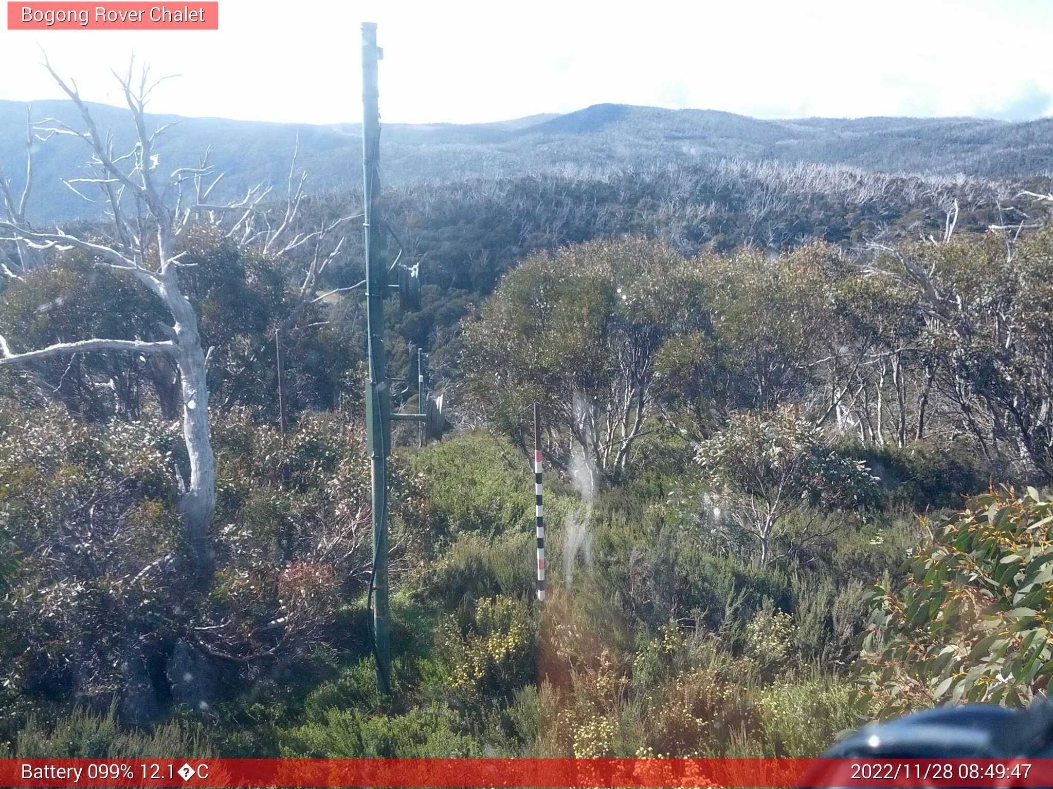 Bogong Web Cam 8:49am Monday 28th of November 2022