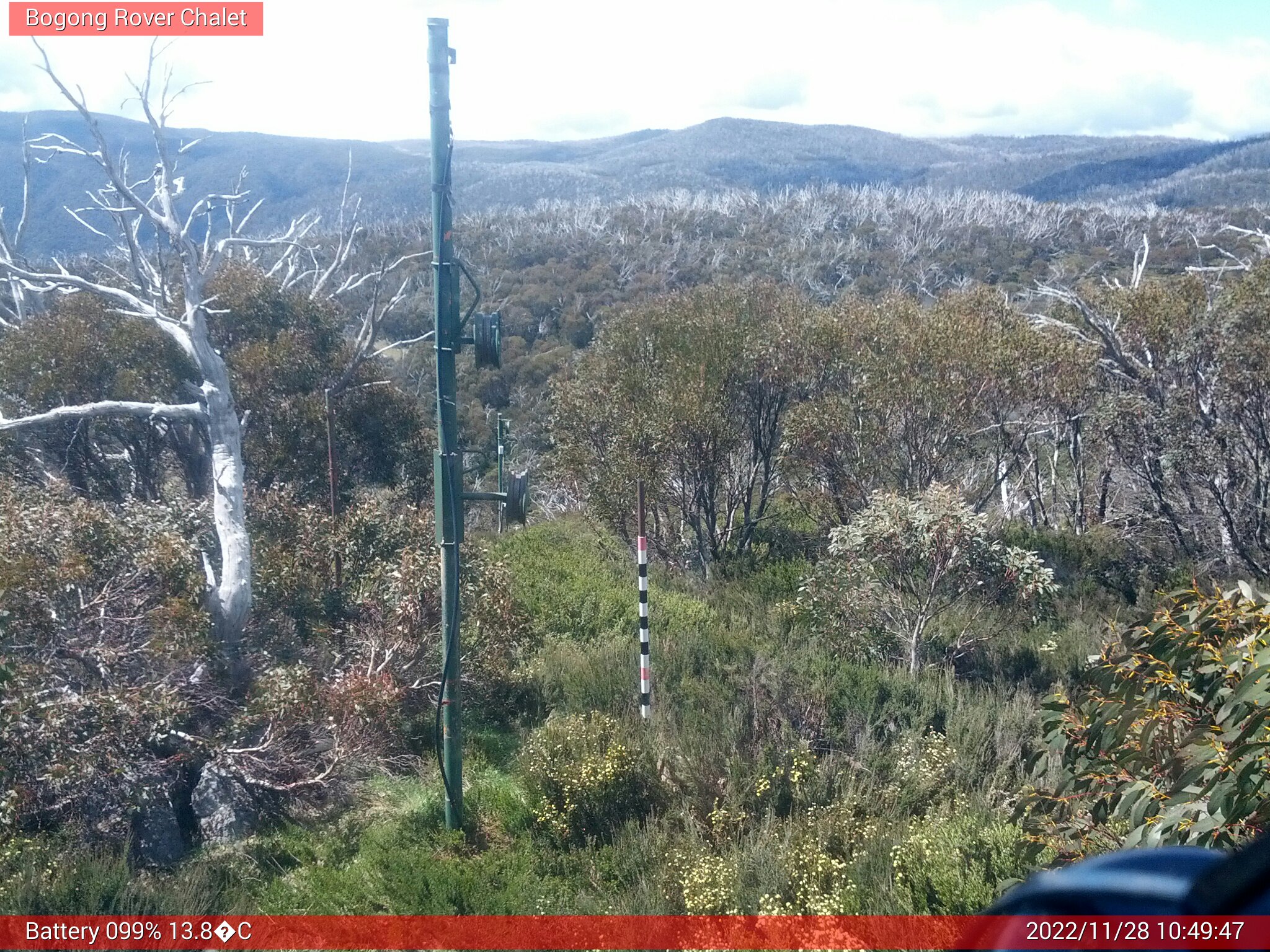 Bogong Web Cam 10:49am Monday 28th of November 2022