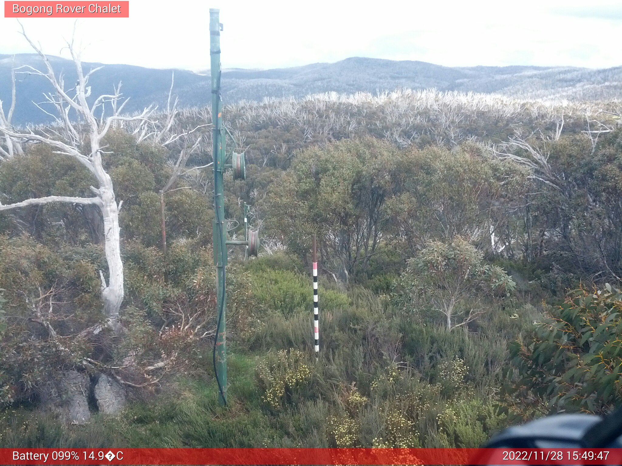 Bogong Web Cam 3:49pm Monday 28th of November 2022