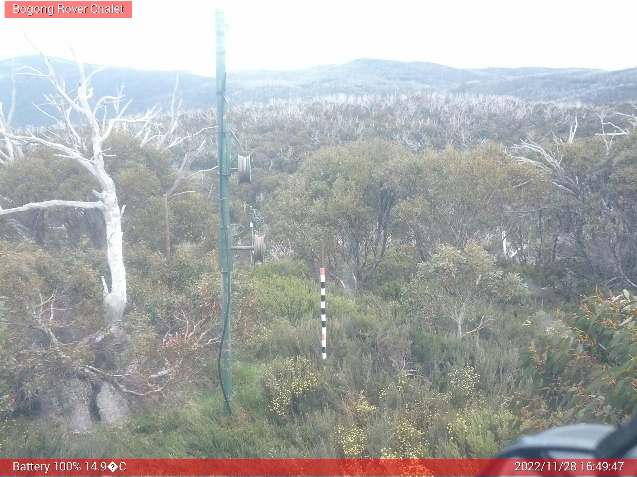 Bogong Web Cam 4:49pm Monday 28th of November 2022