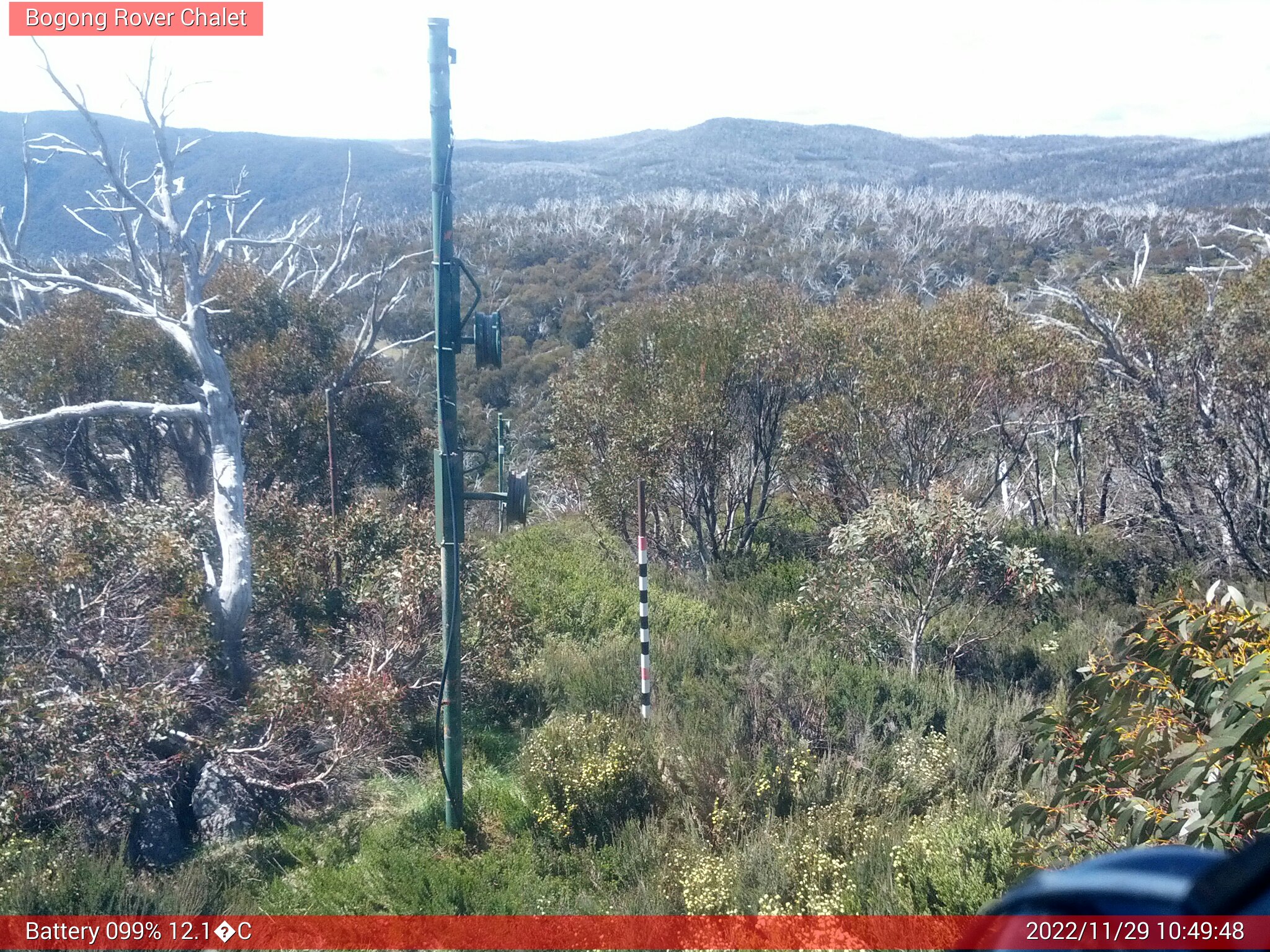 Bogong Web Cam 10:49am Tuesday 29th of November 2022