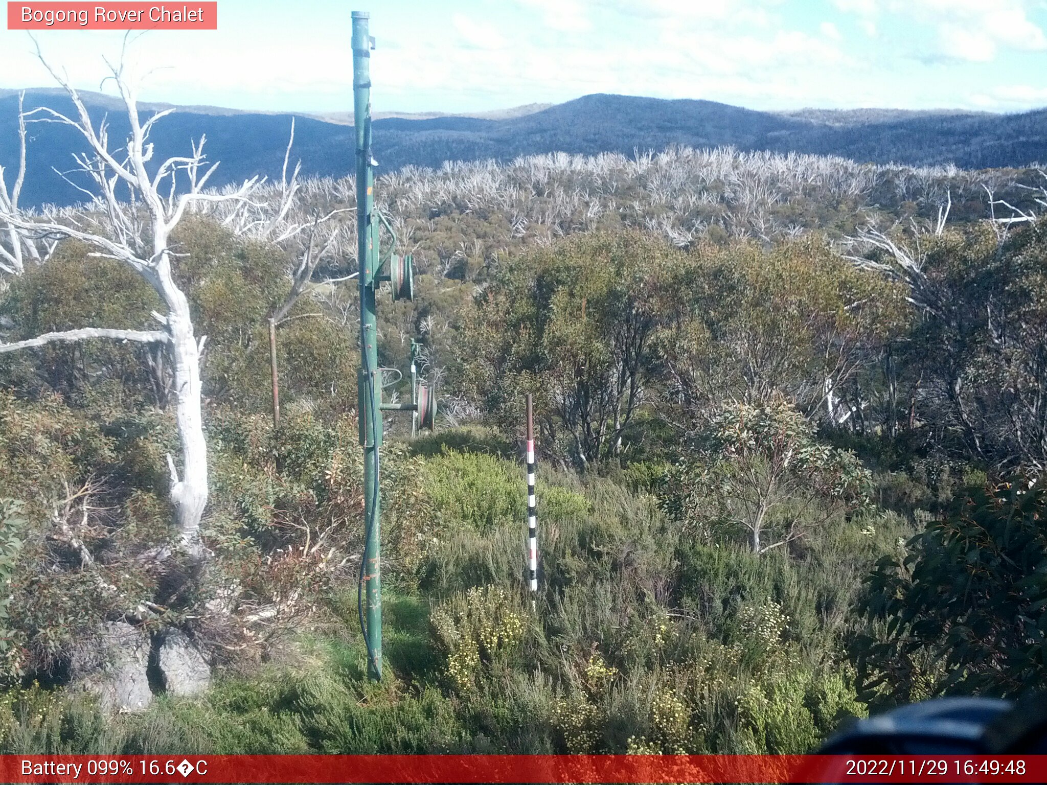 Bogong Web Cam 4:49pm Tuesday 29th of November 2022