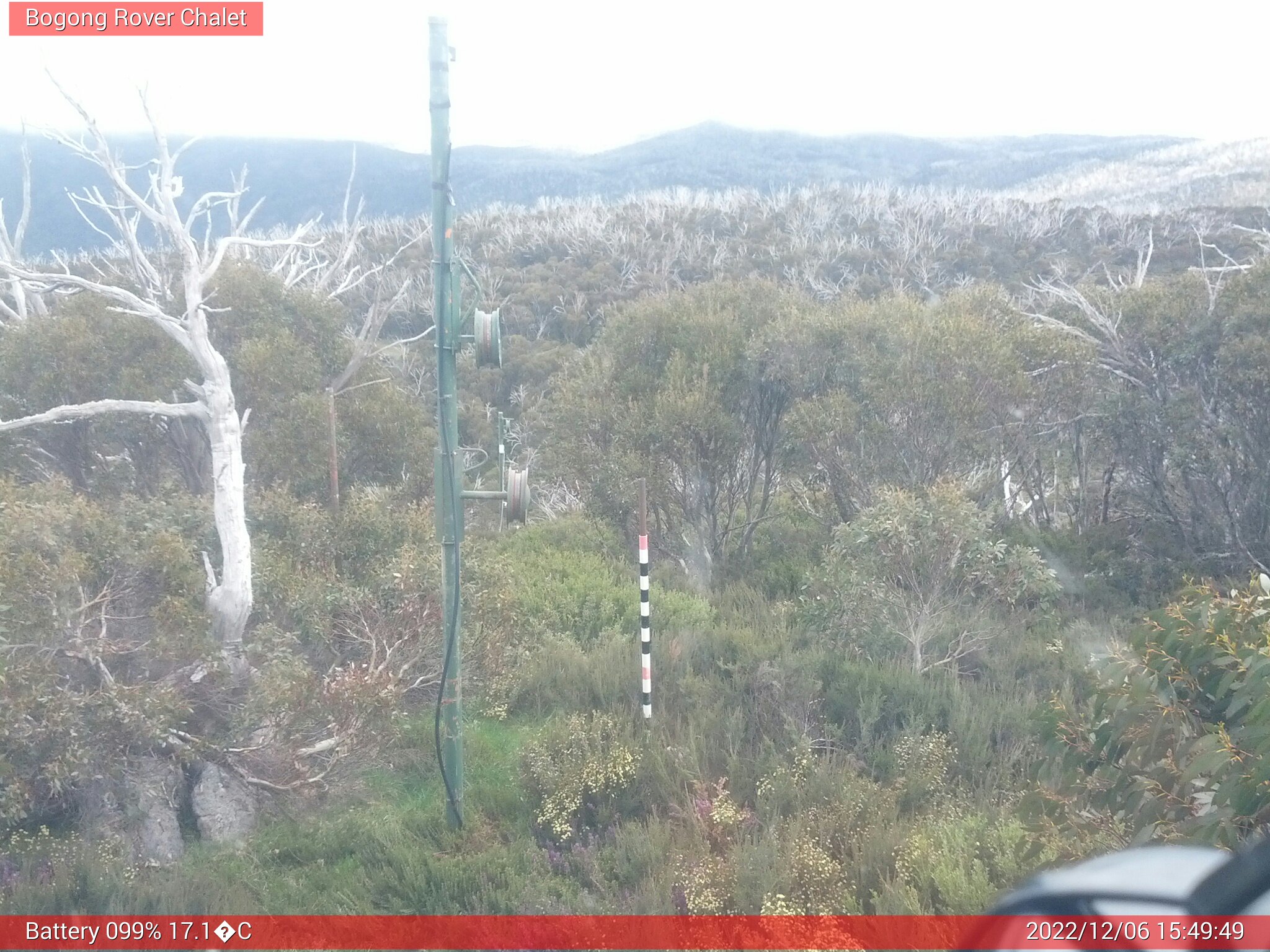 Bogong Web Cam 3:49pm Tuesday 6th of December 2022