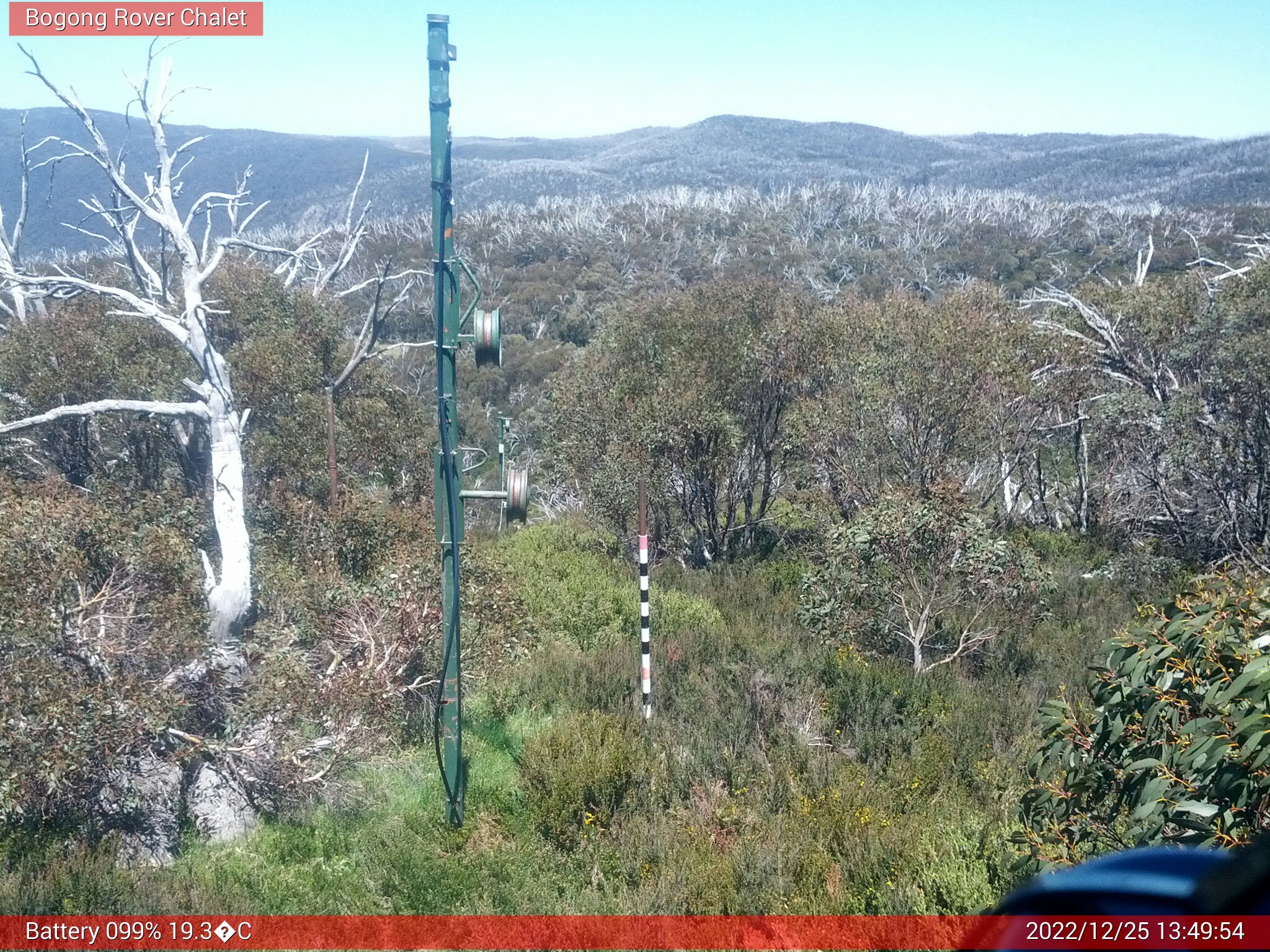 Bogong Web Cam 1:49pm Sunday 25th of December 2022