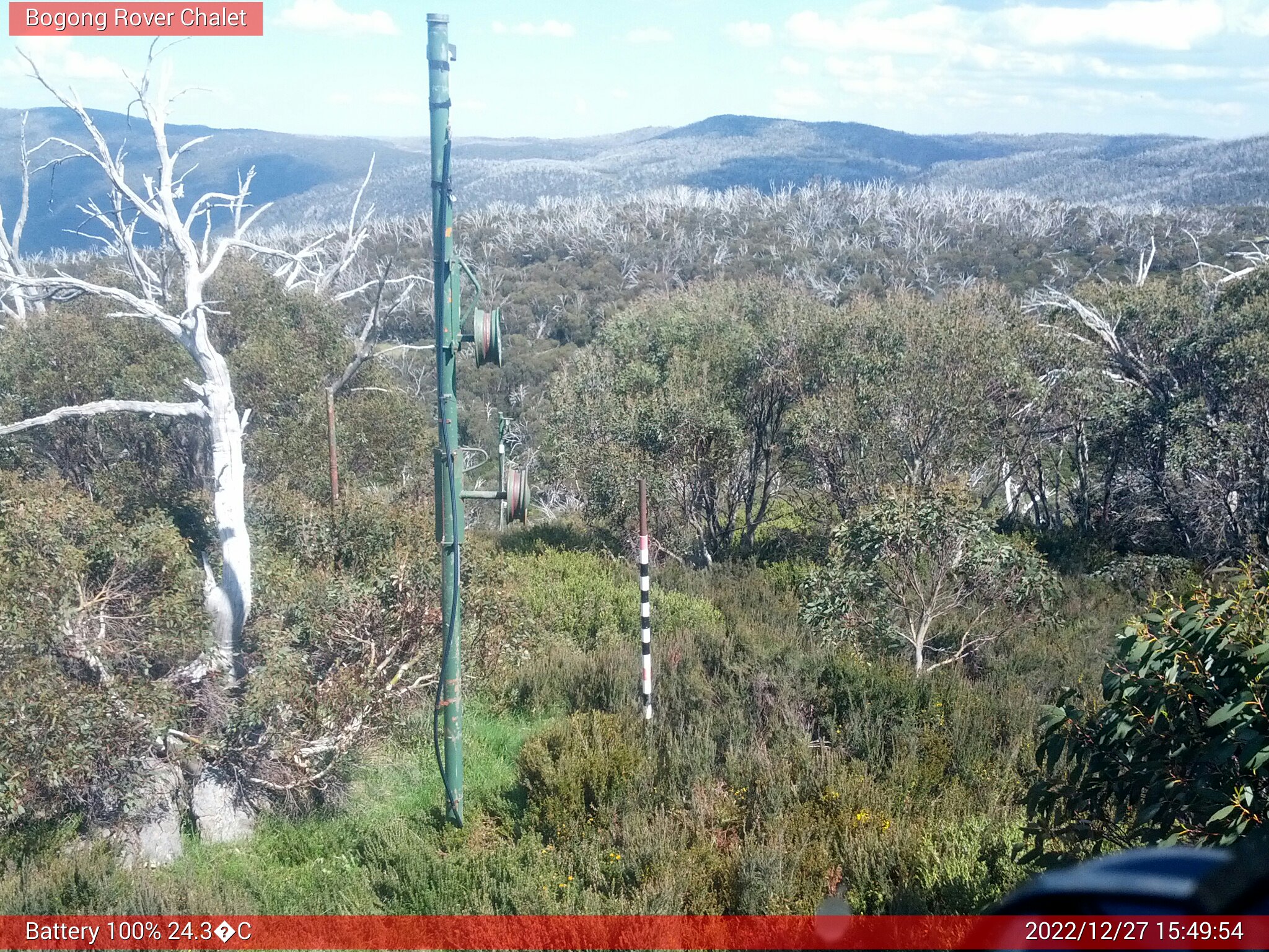 Bogong Web Cam 3:49pm Tuesday 27th of December 2022