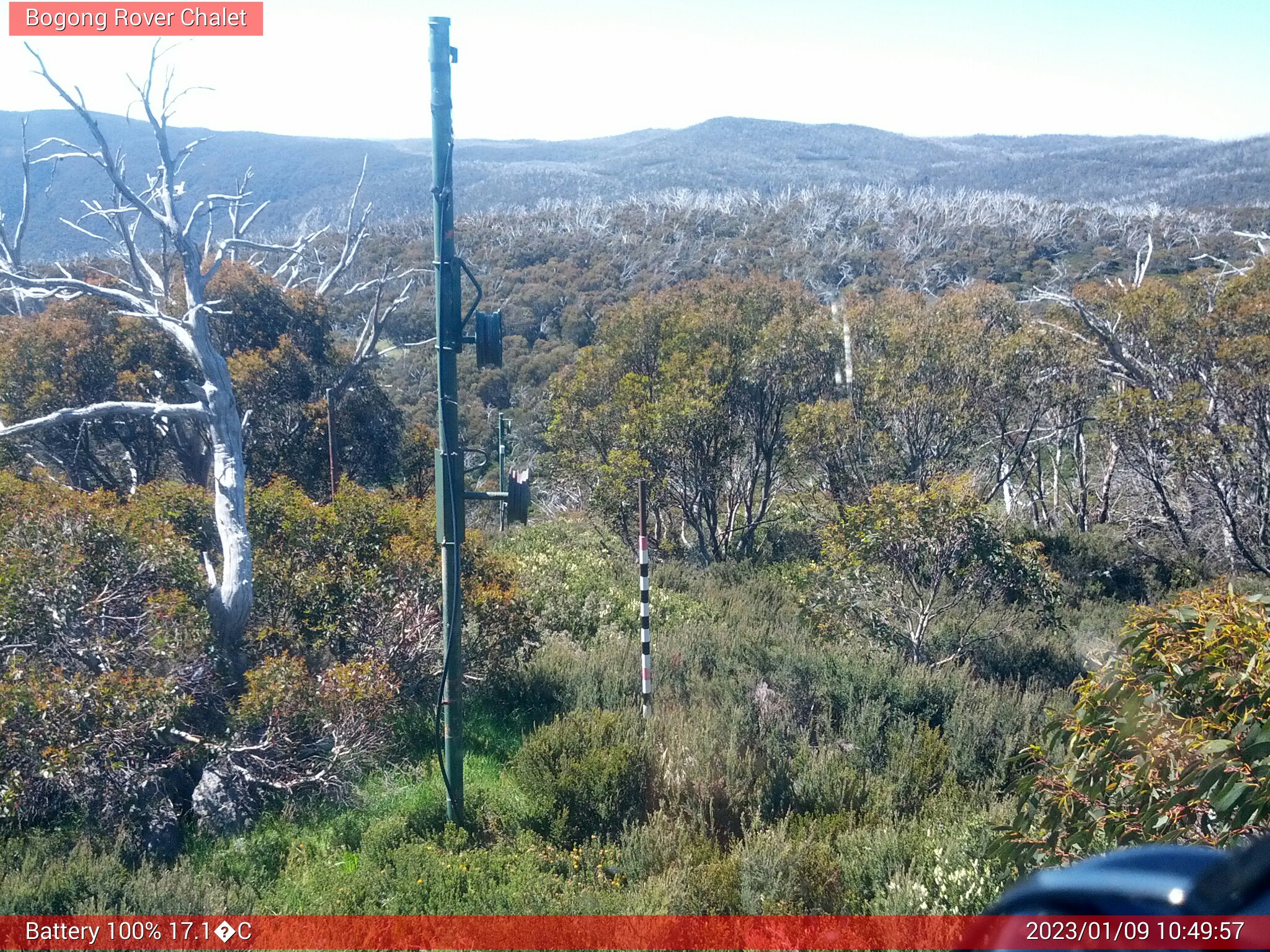 Bogong Web Cam 10:49am Monday 9th of January 2023