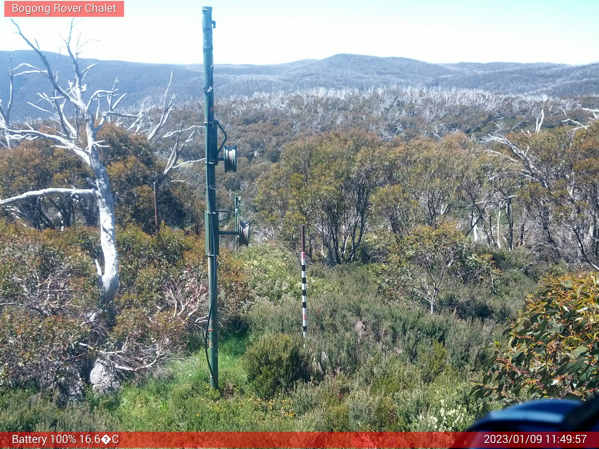 Bogong Web Cam 11:49am Monday 9th of January 2023