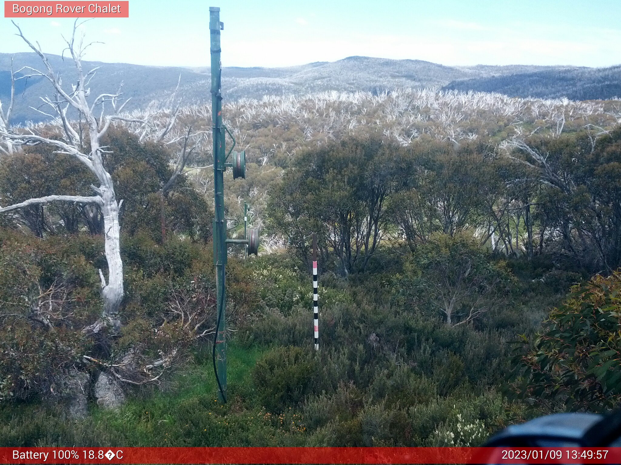 Bogong Web Cam 1:49pm Monday 9th of January 2023