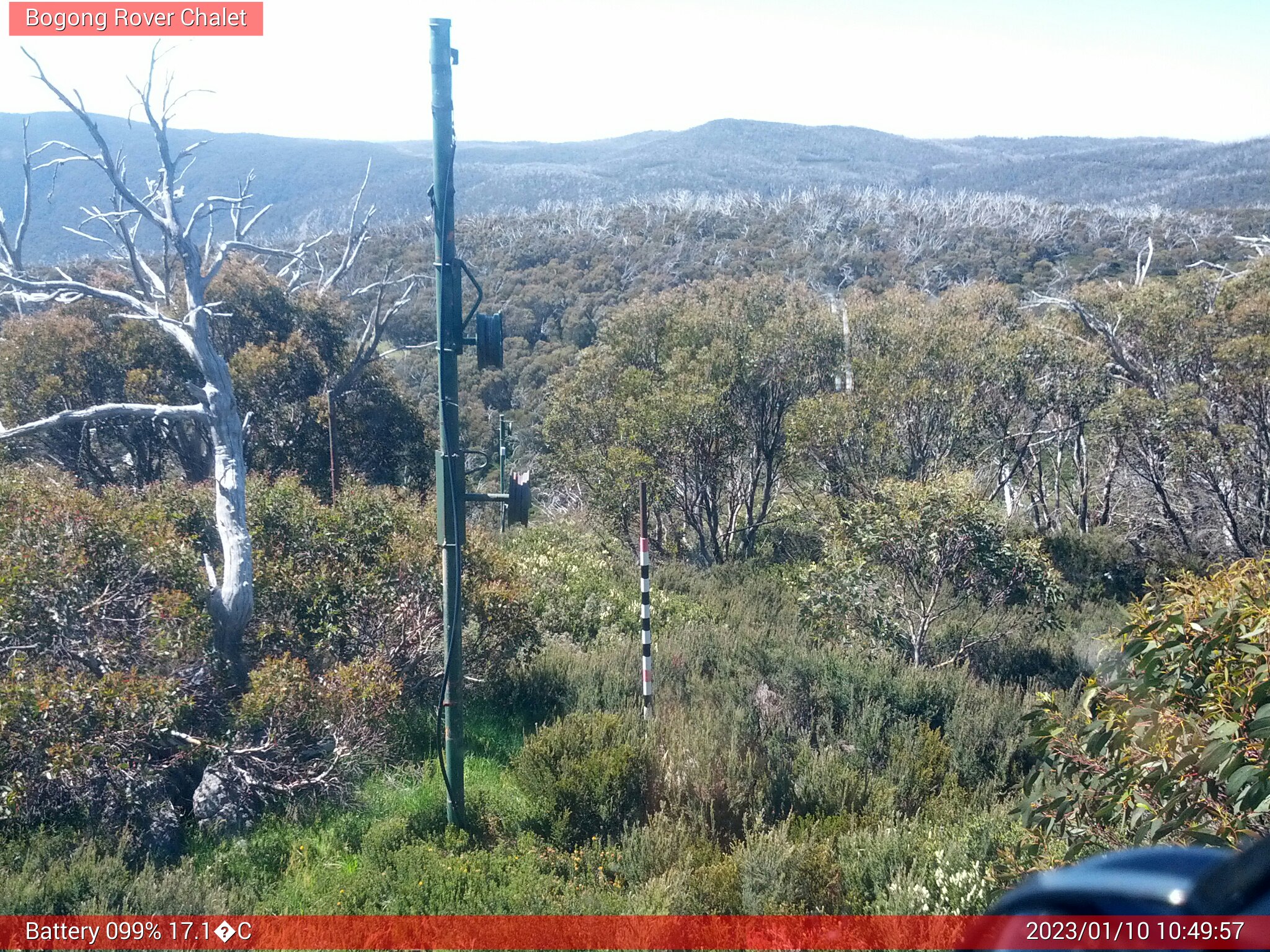 Bogong Web Cam 10:49am Tuesday 10th of January 2023