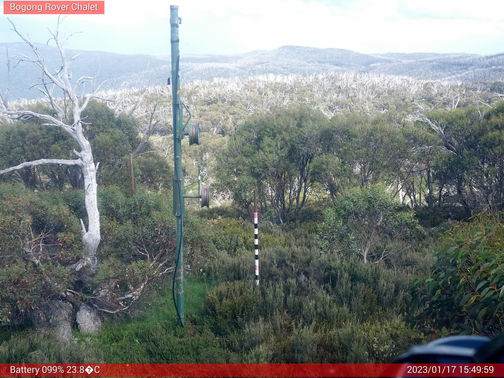 Bogong Web Cam 3:49pm Tuesday 17th of January 2023