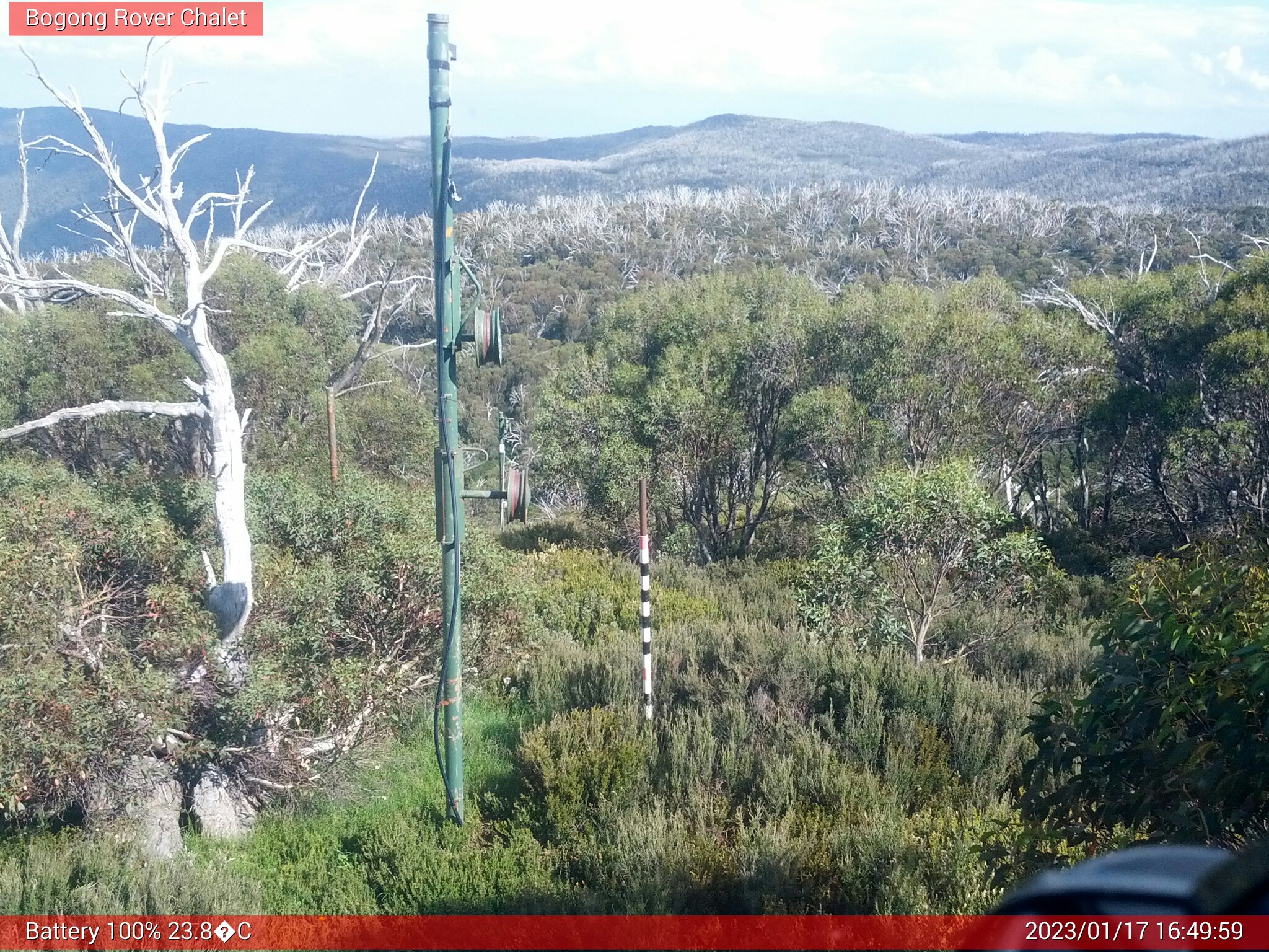 Bogong Web Cam 4:49pm Tuesday 17th of January 2023