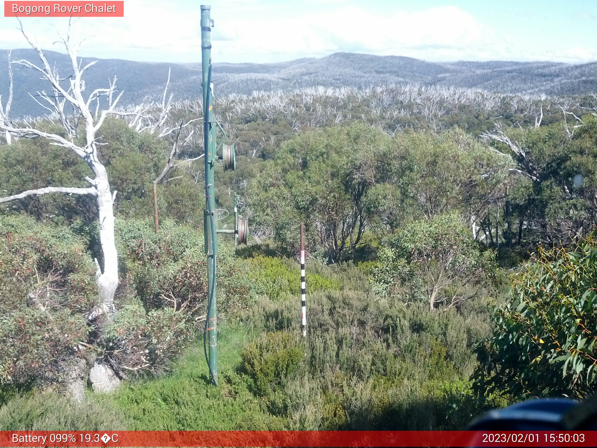 Bogong Web Cam 3:50pm Wednesday 1st of February 2023