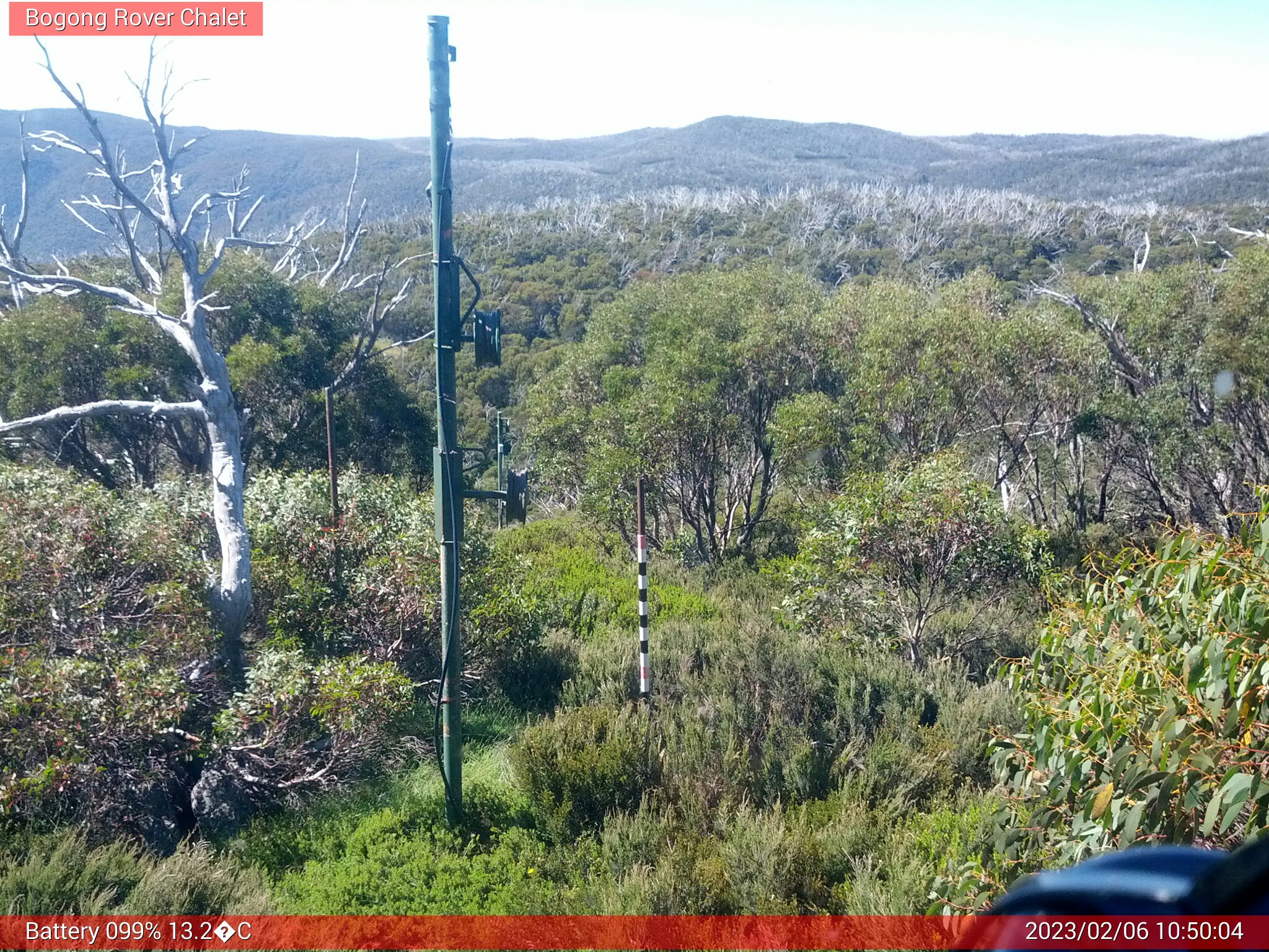 Bogong Web Cam 10:50am Monday 6th of February 2023