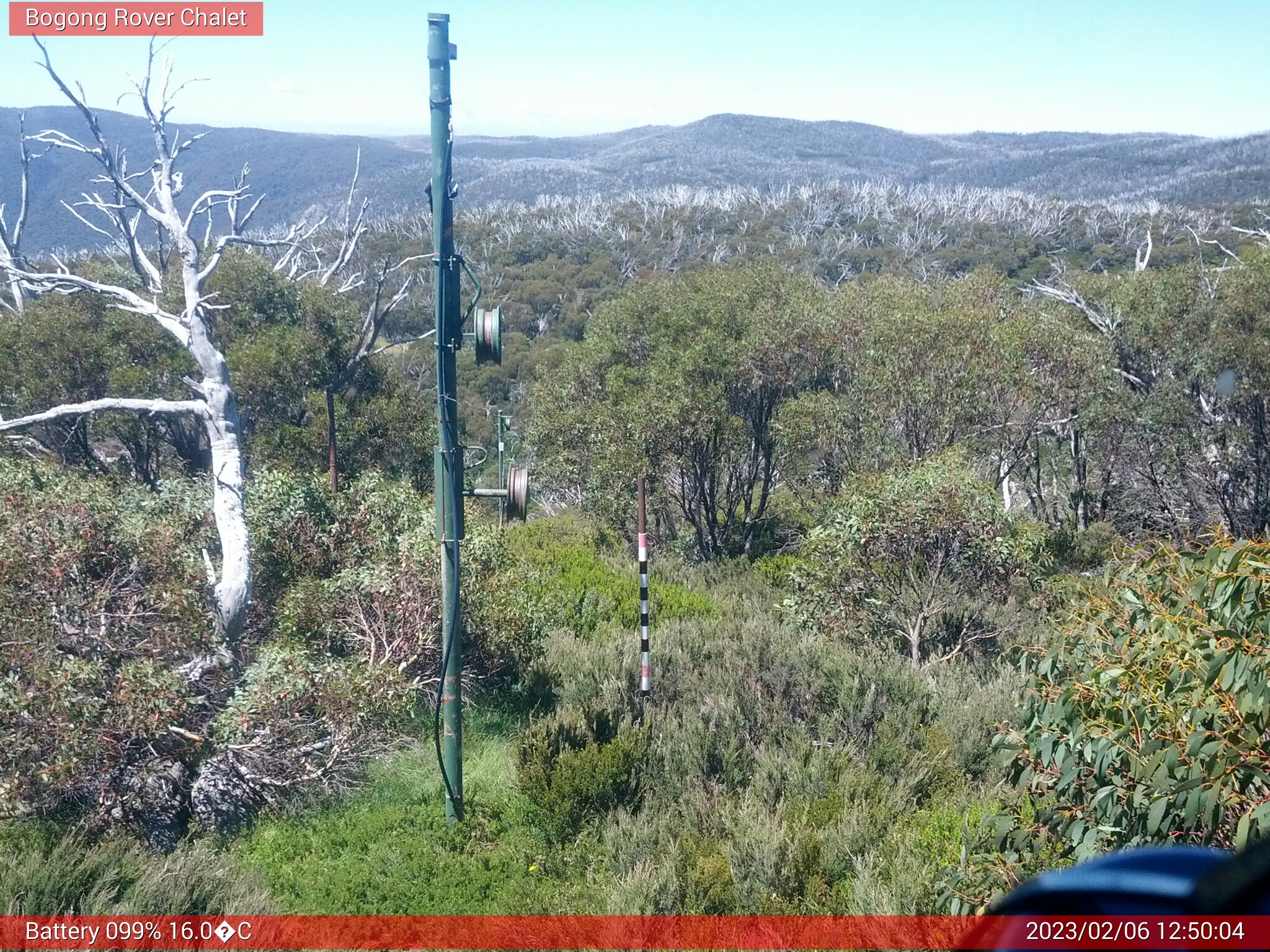 Bogong Web Cam 12:50pm Monday 6th of February 2023