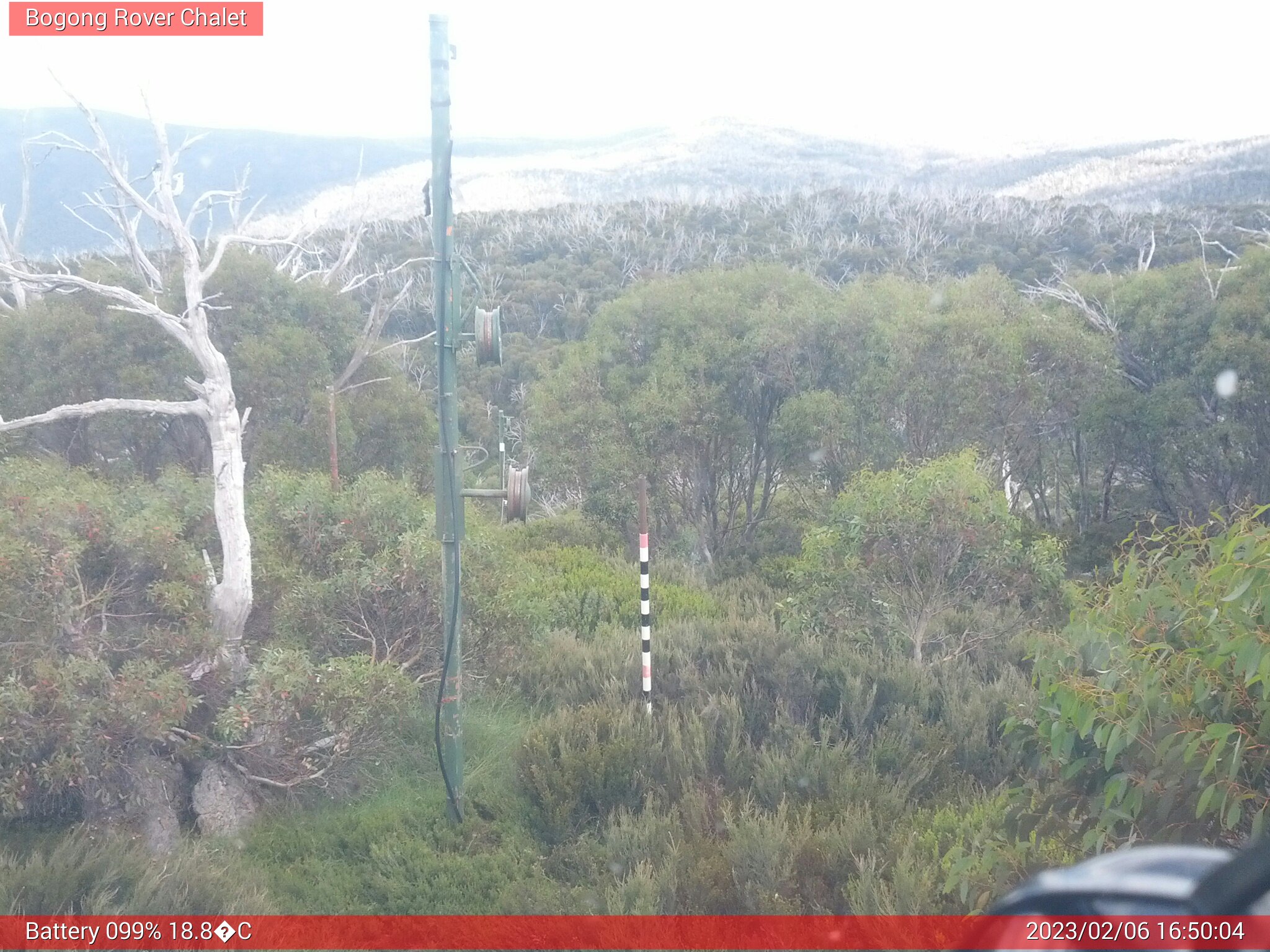 Bogong Web Cam 4:50pm Monday 6th of February 2023