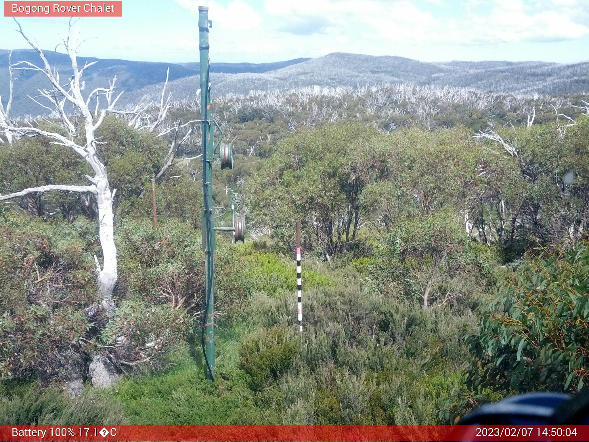 Bogong Web Cam 2:50pm Tuesday 7th of February 2023