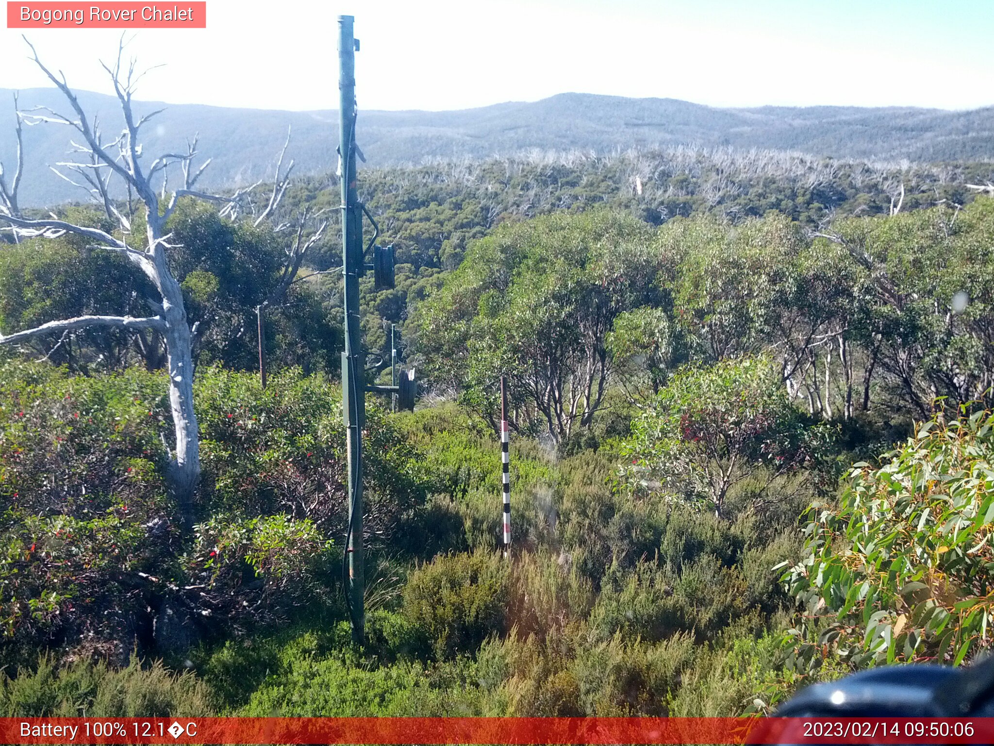 Bogong Web Cam 9:50am Tuesday 14th of February 2023